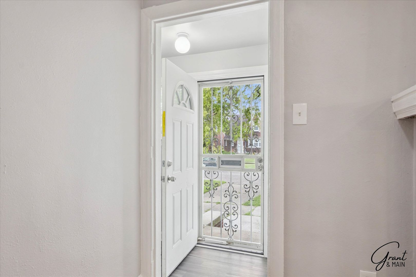 1325 3 Bedroom Bungalow – photo 4