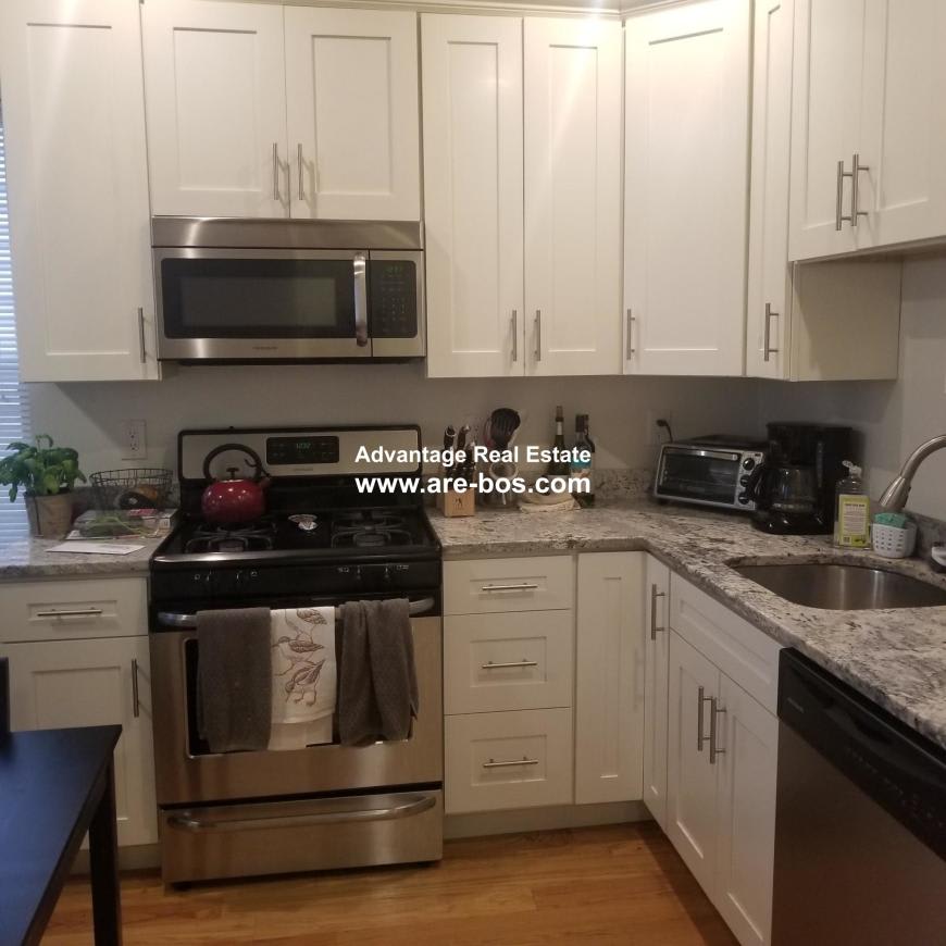 121 Webster Ave. – photo 2