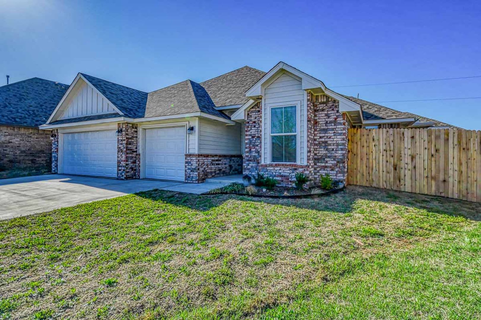Move In Special: August Rent Free! – photo 4