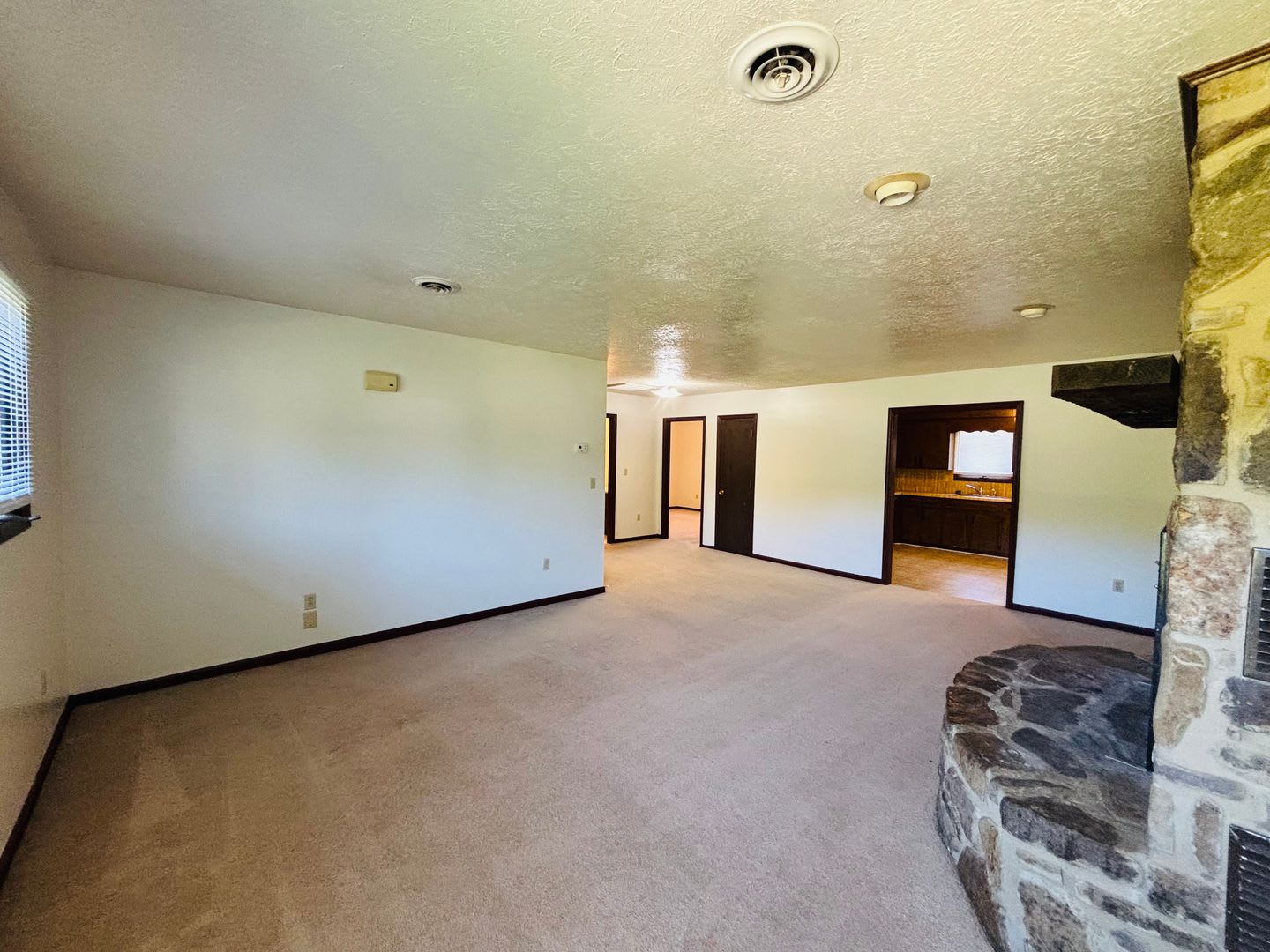 2 Bedroom, 1 Bath Duplex – photo 3
