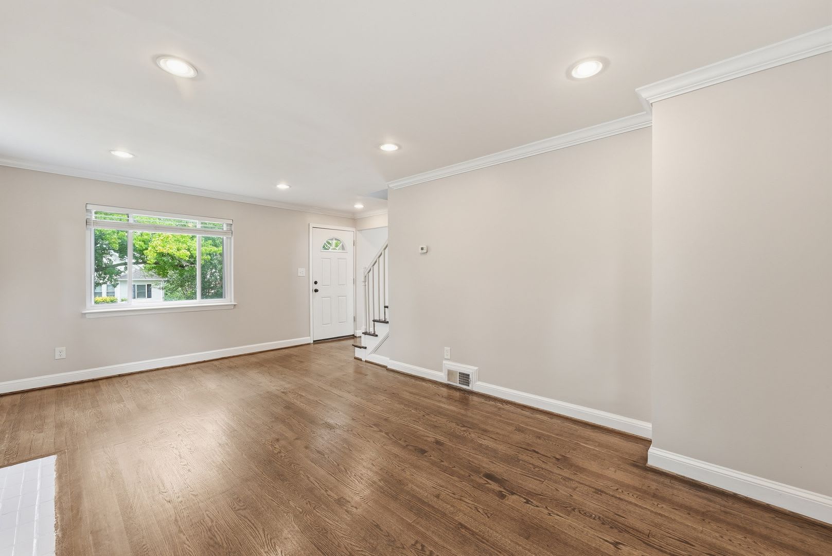 Spacious & Stylish Renovated Colonial in the Heart of Cheverly! – photo 3