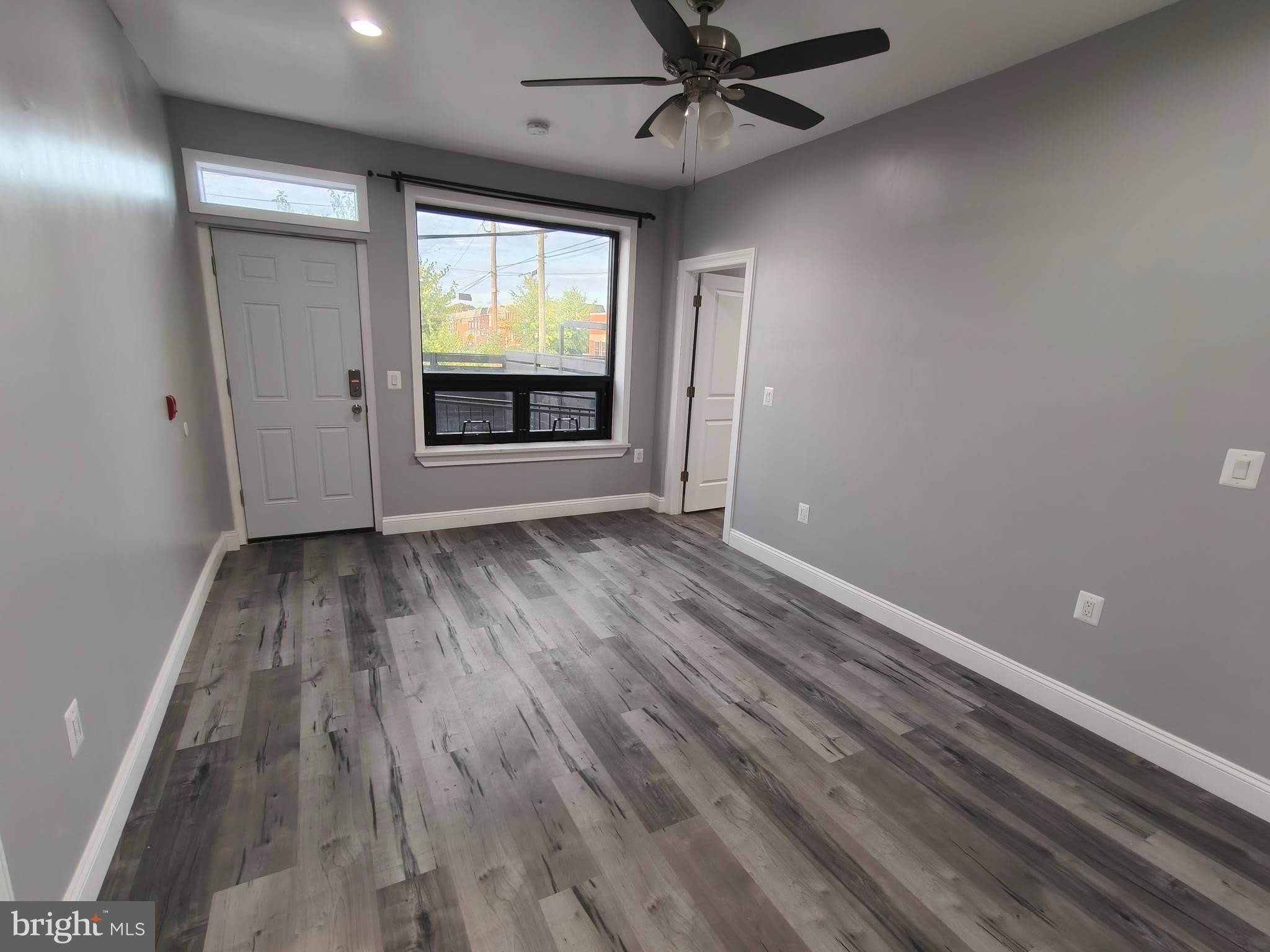 700-8 N MARSHALL Street – photo 3