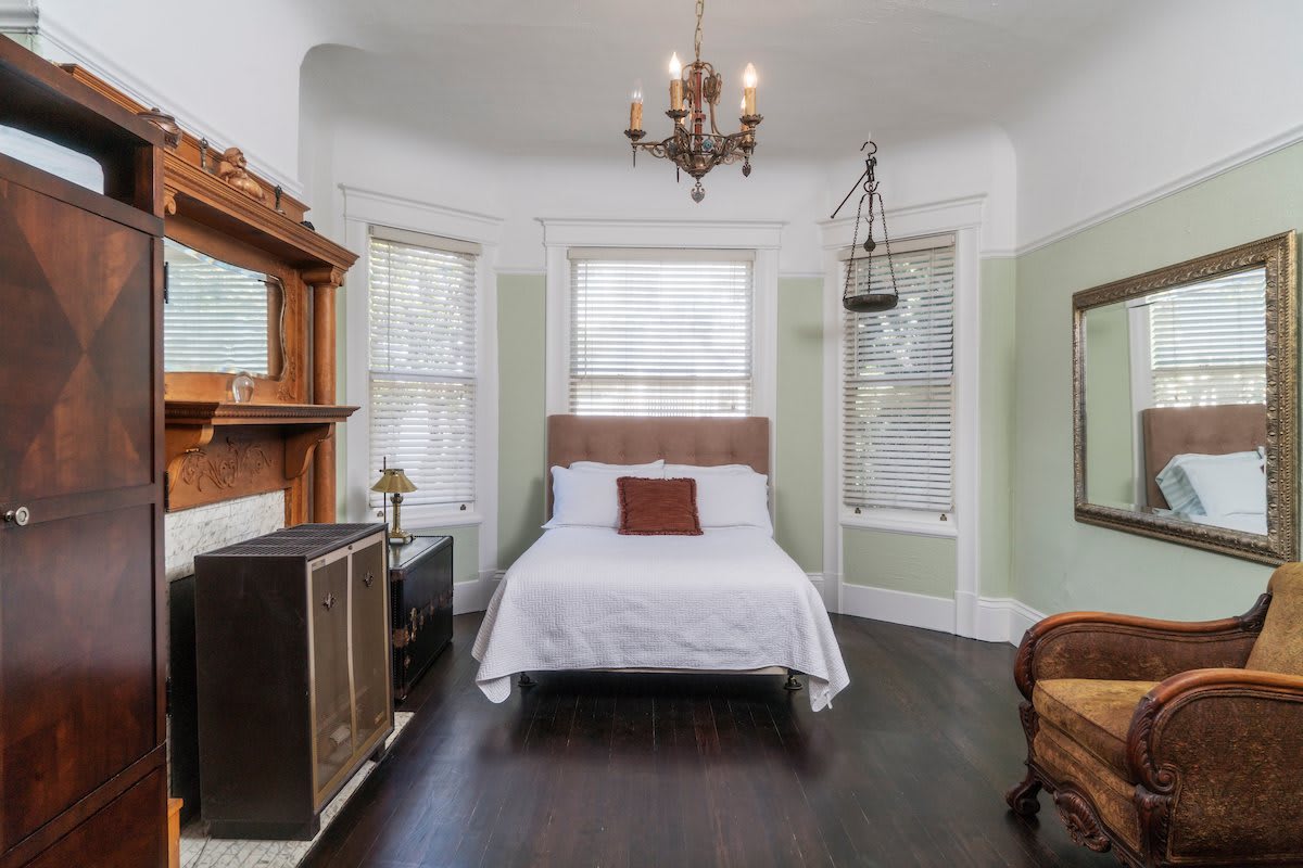 1035 Noe Street – photo 2
