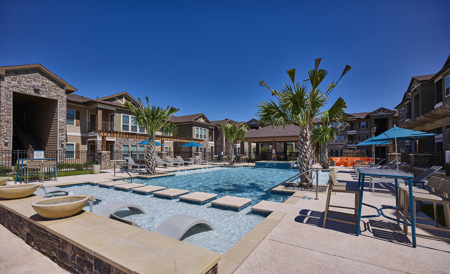 Avanti East – photo 4
