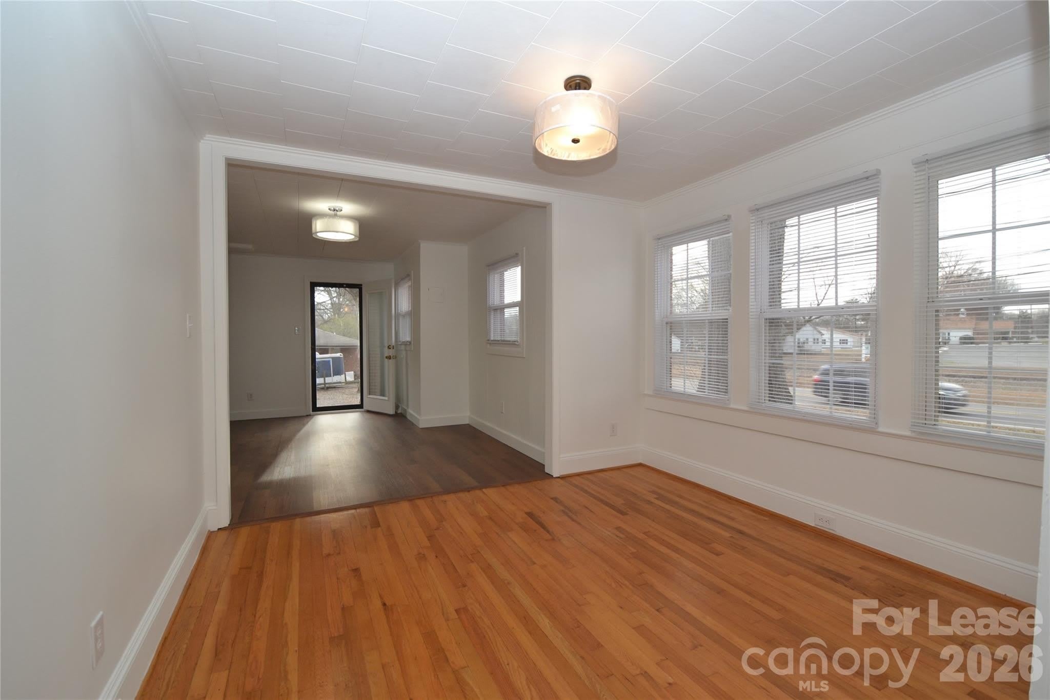 1127 Mecklenburg Highway – photo 5