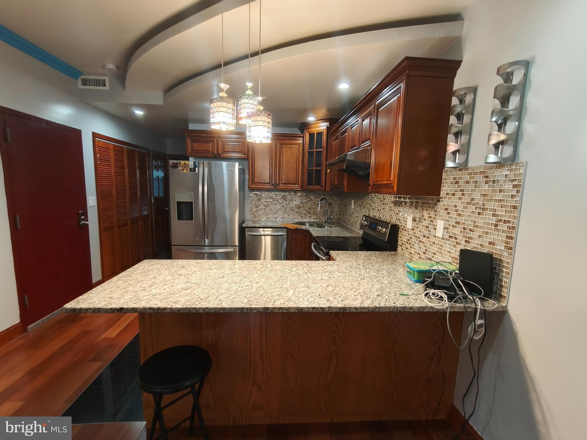 1106 WALLACE Street – photo 5