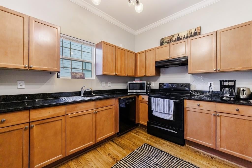 358 Clifford Avenue – photo 5