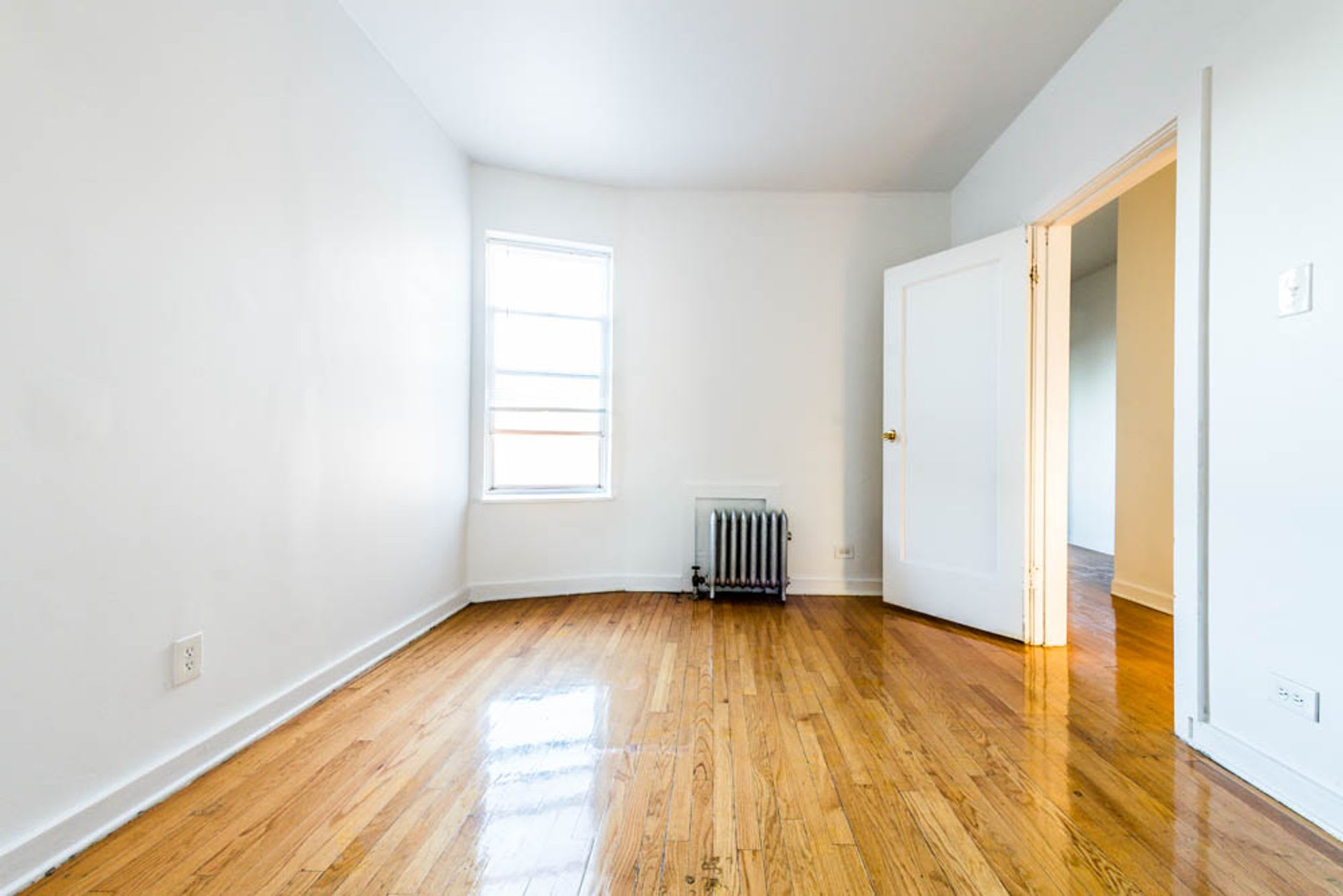 8200-04 S Ingleside Ave – photo 4