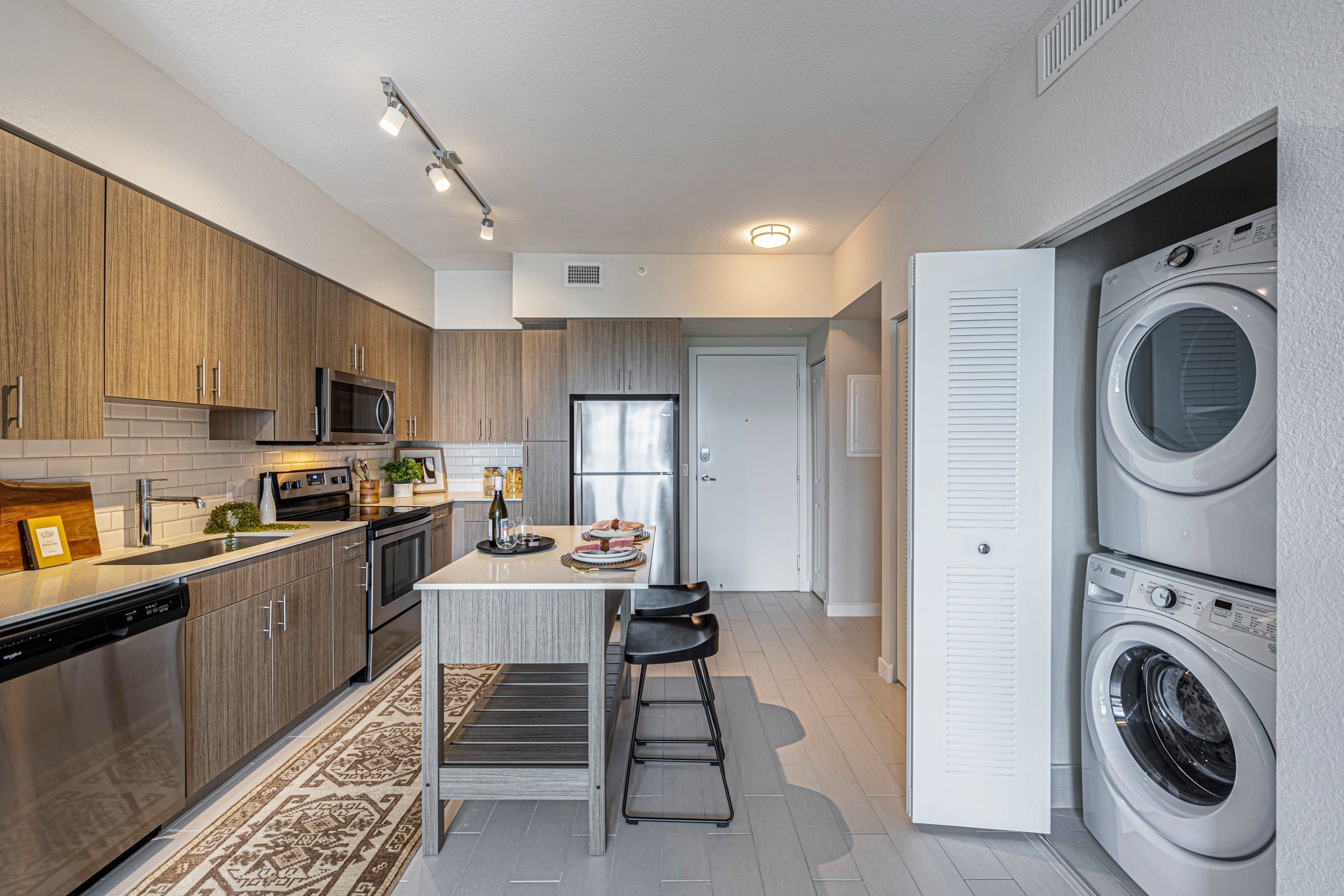 Riverhouse at 11th Apartments – photo 4