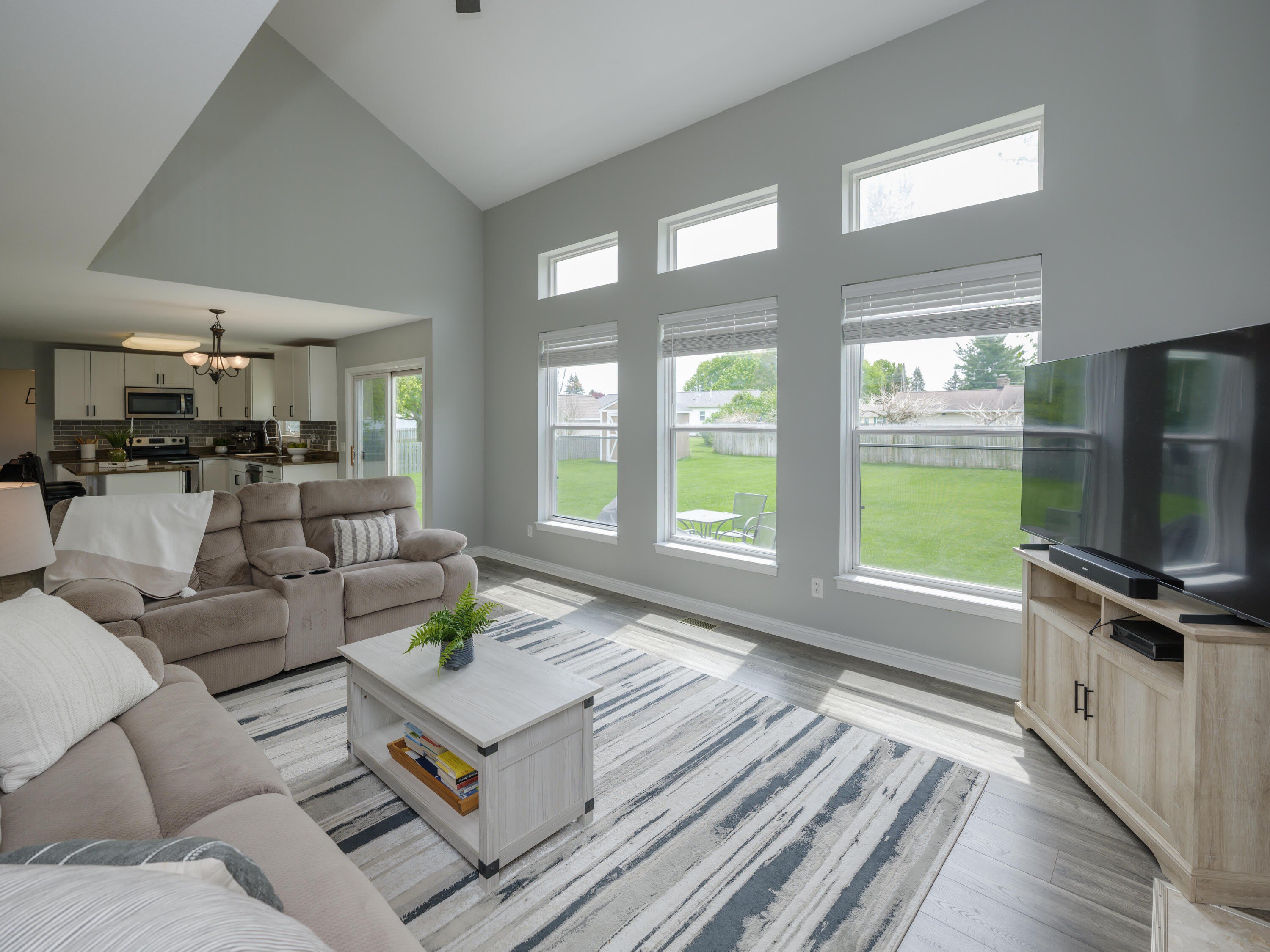 5824 Tradewind Drive – photo 2