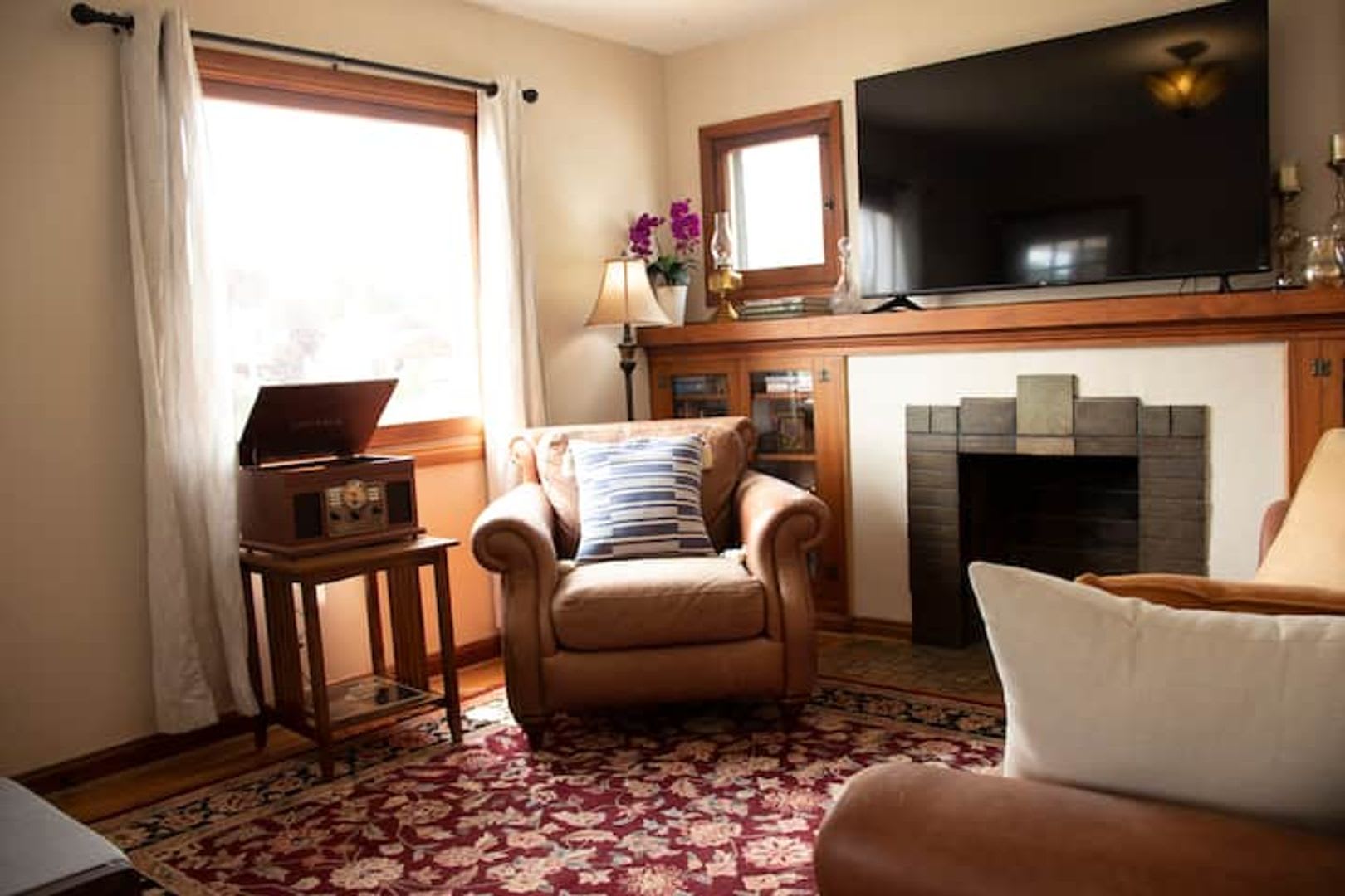 Bungalow by the Green! Executive SLC Rental Home – photo 3