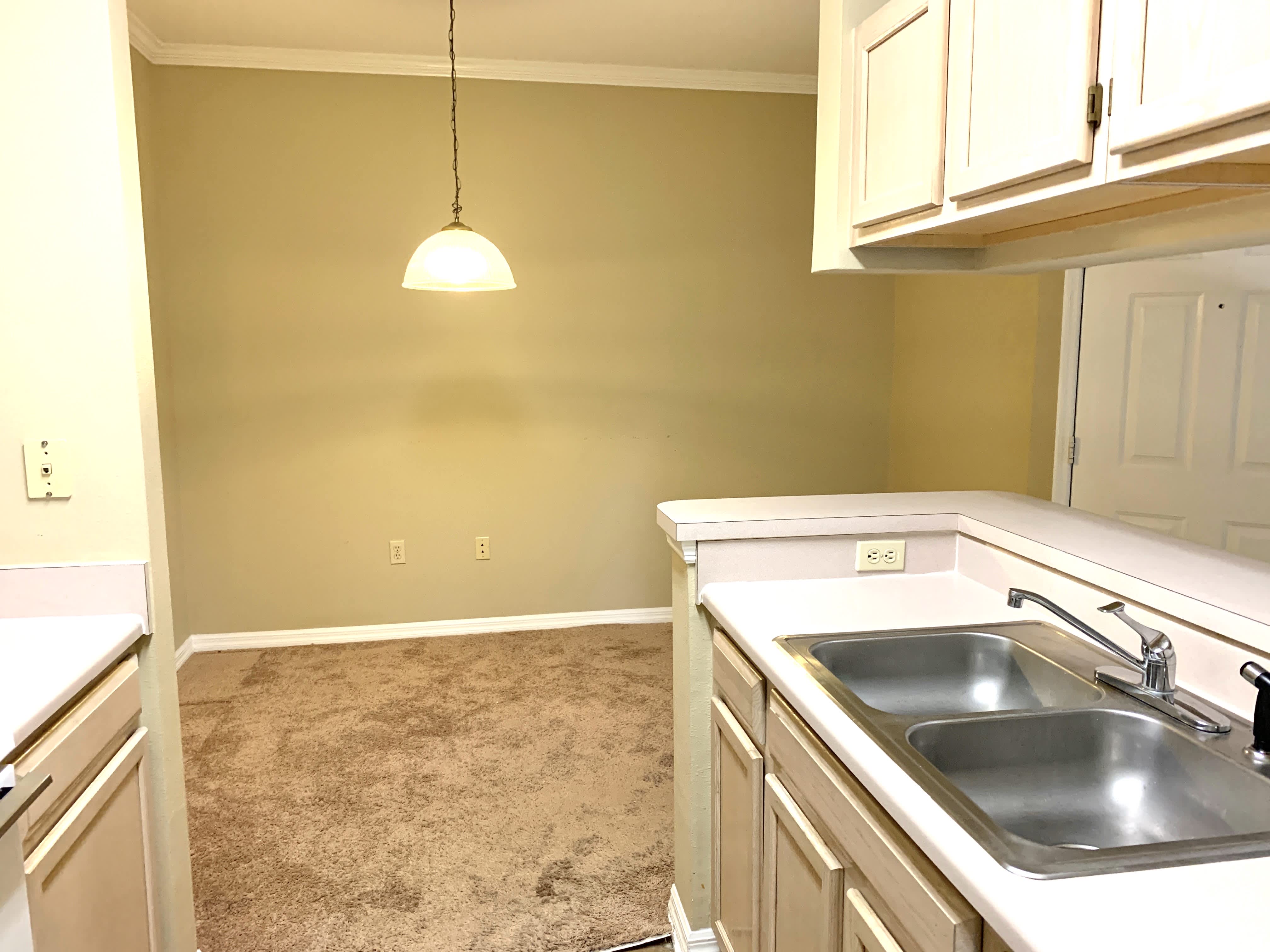 5620 Pinnacle Heights Cir Apt 207 – photo 2