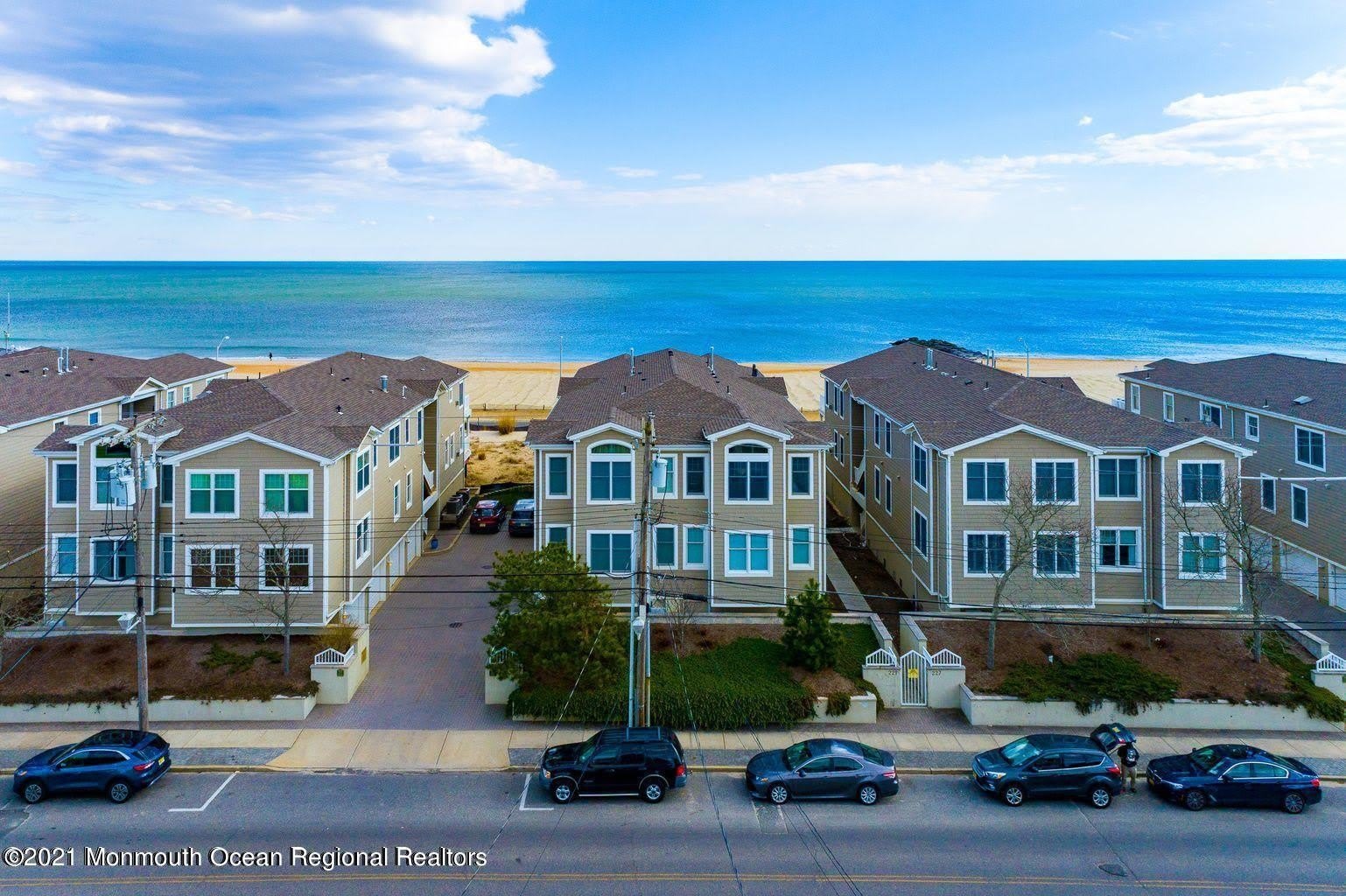 221 Beachfront – photo 2