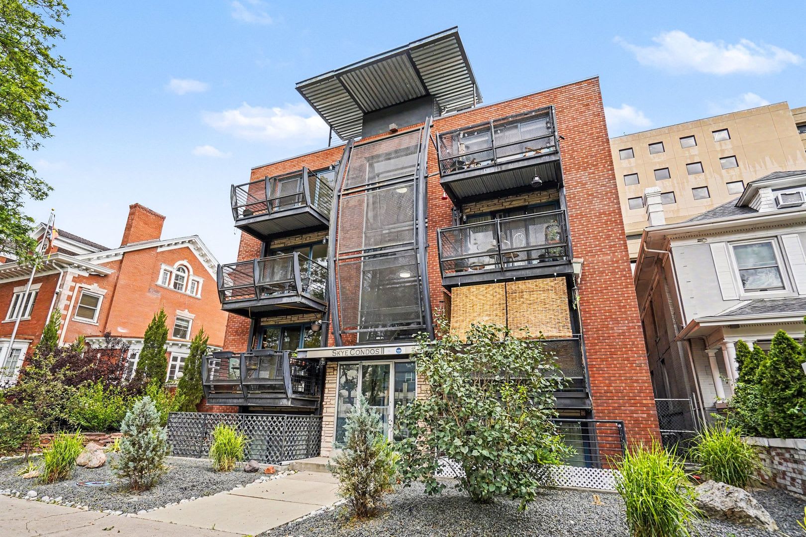 Available NOW! 1 Bedroom 1 Bath Condo Downtown Denver! – photo 3