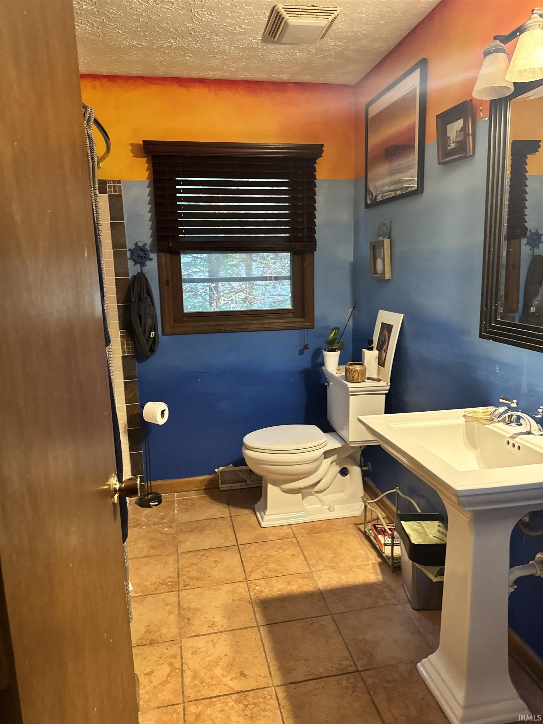 1201 S Longwood Drive – photo 3