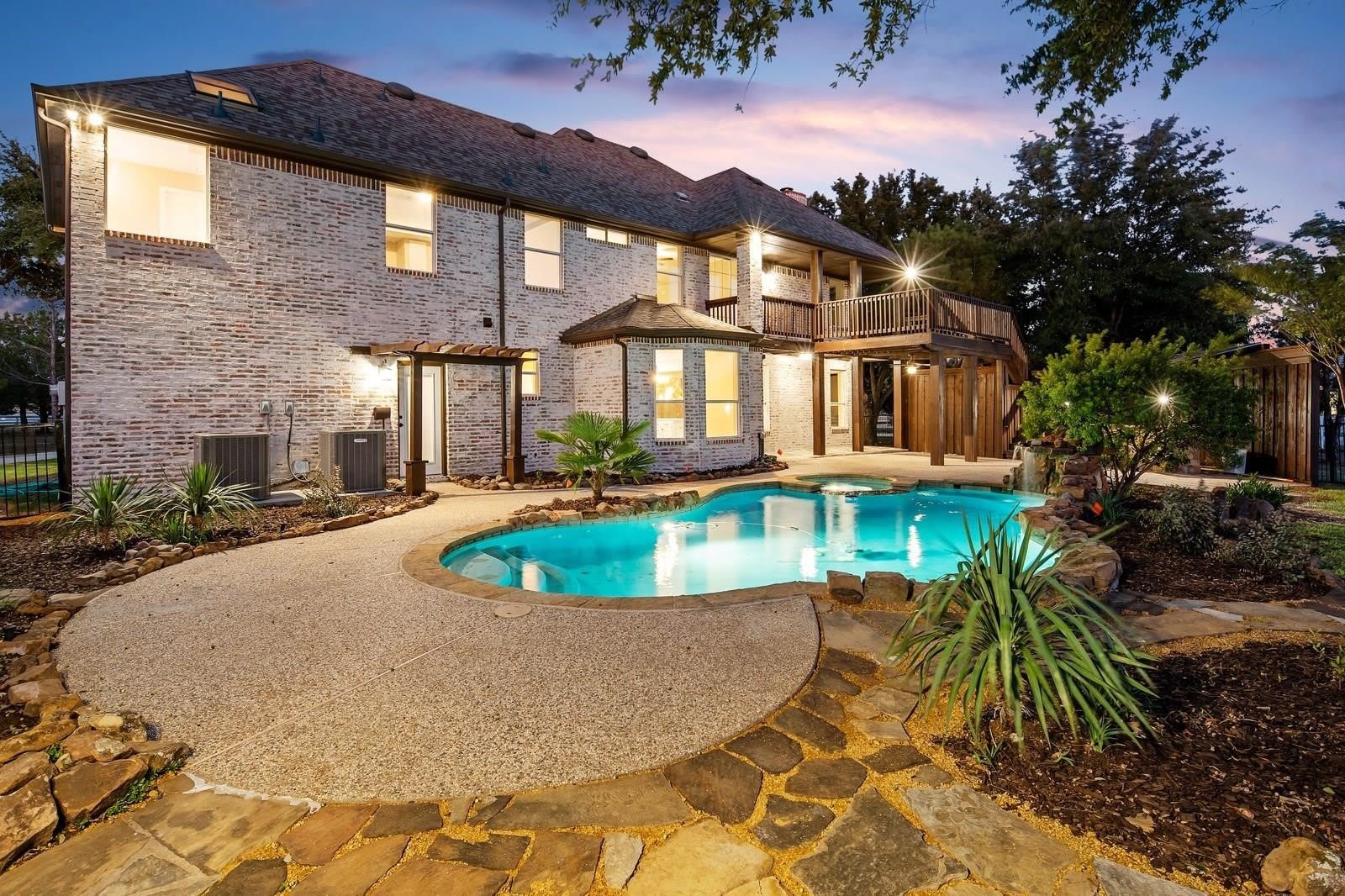 8285 Falcon Court – photo 4