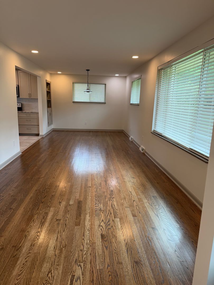 Knoxville 37923 3 Bedroom 2 Bath Home Located In Heart Of West Knoxville With Separate 1 Bedroom 1 Bath Living Space Downstairs – photo 3
