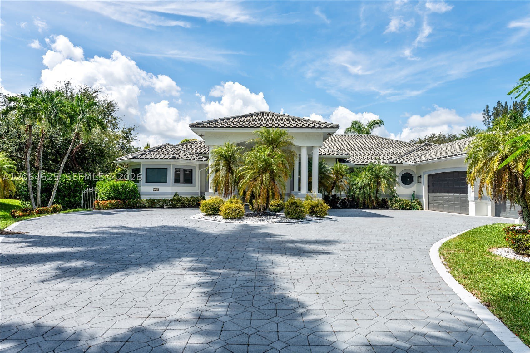 11302 NW 9th St – photo 2