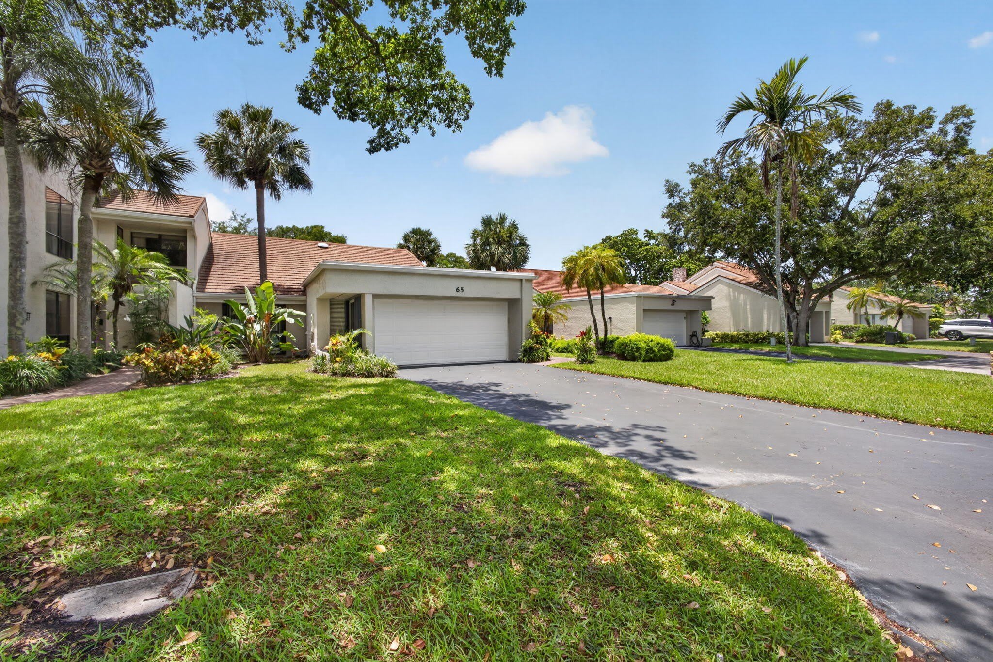 65 Balfour Road E – photo 1
