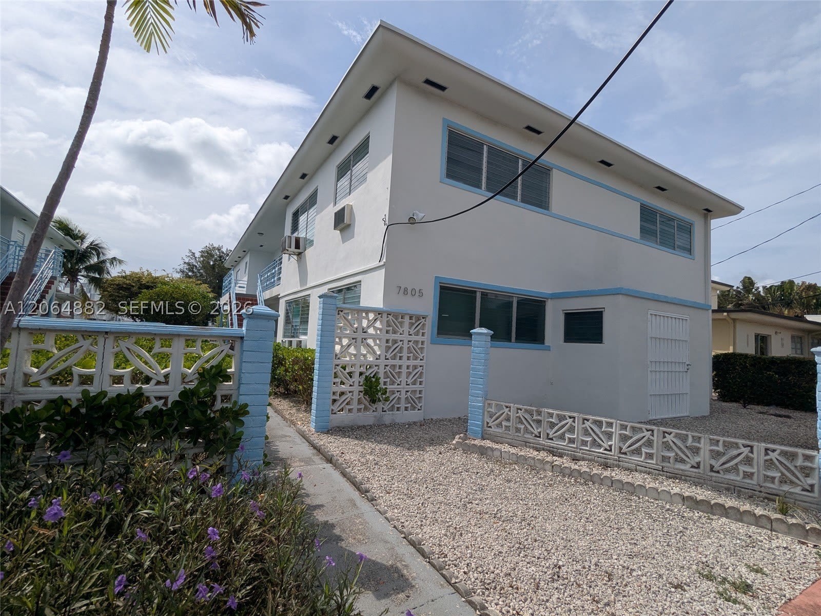 7805 Crespi Blvd – photo 1