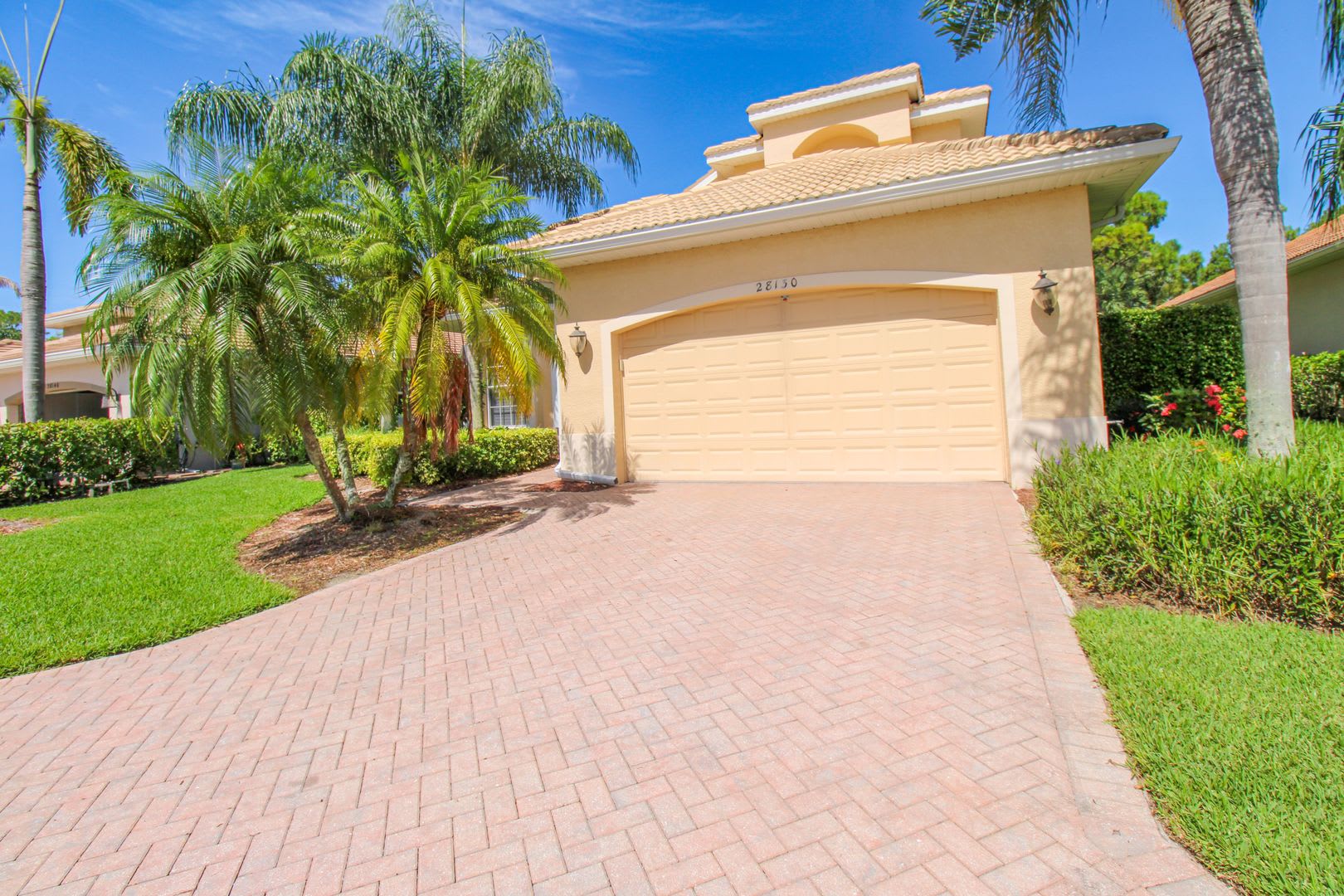 Private Pool Home Two Floors 4 Bedroom 3Bath In Hunters Ridge Bonita Springs Available – photo 3