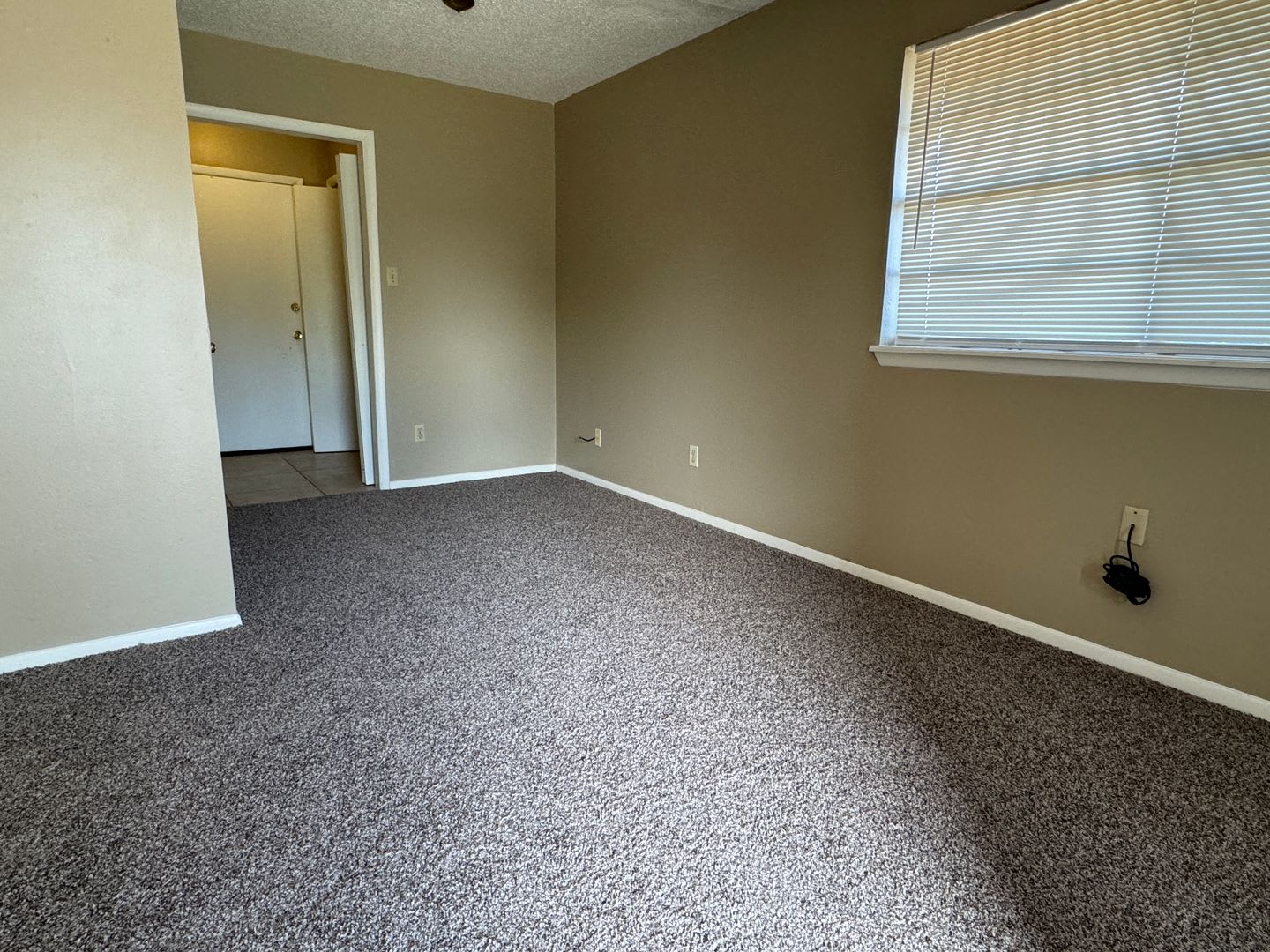 6607 NW Denver – photo 3