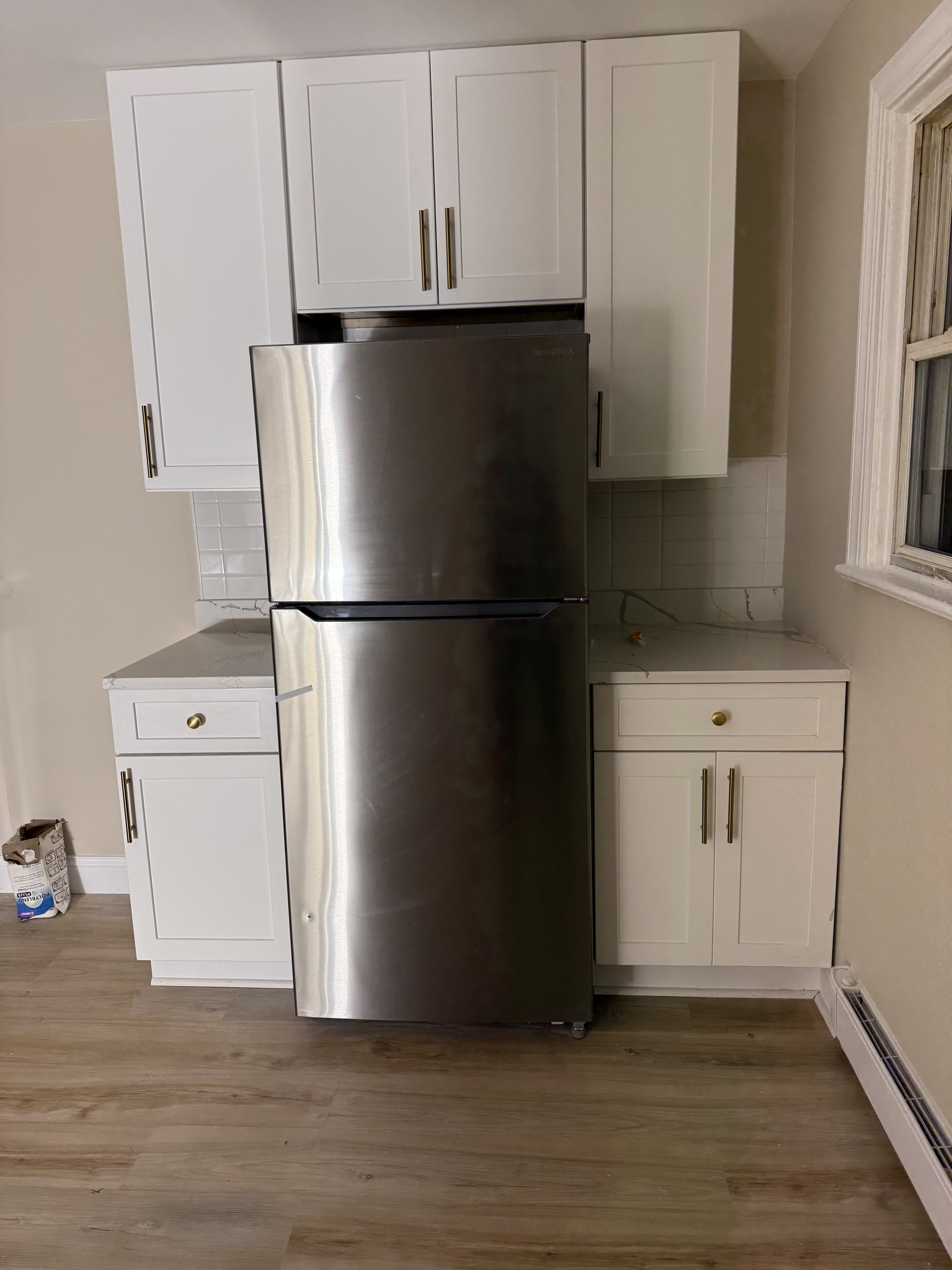 110 Railroad Ave – photo 1
