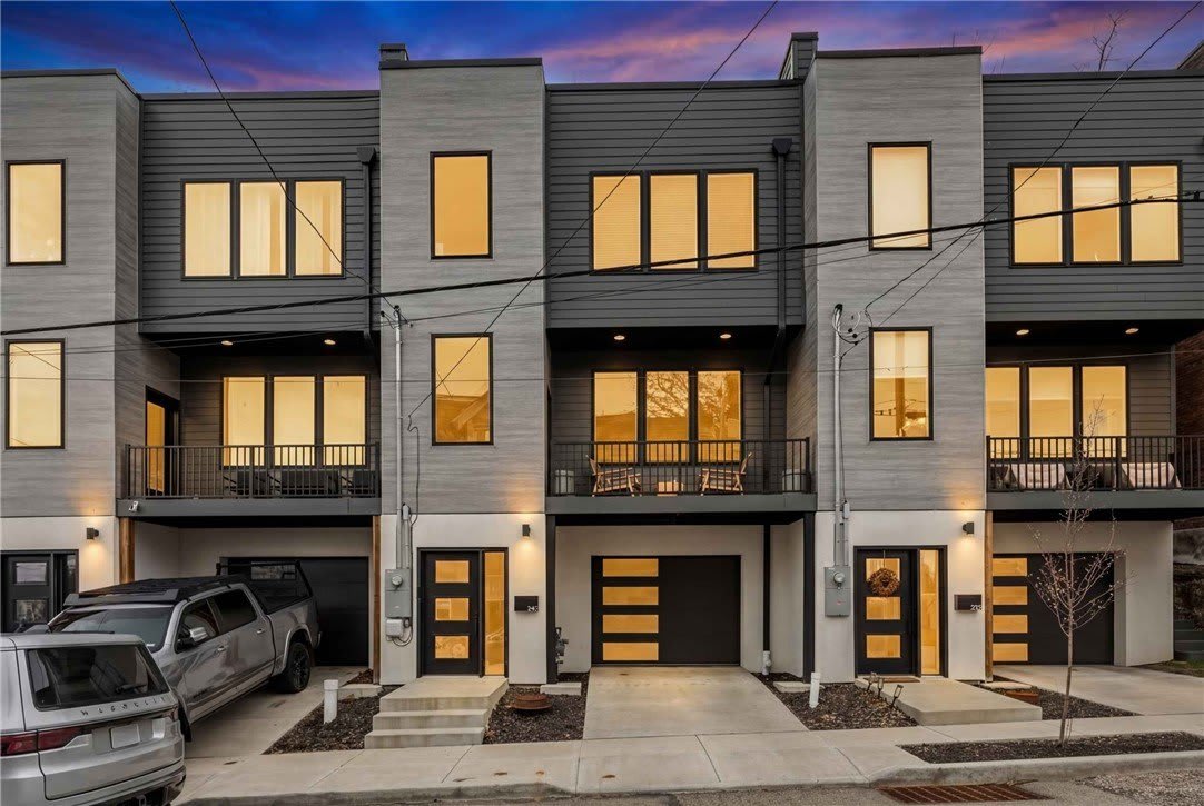 240 E Jefferson St – photo 1