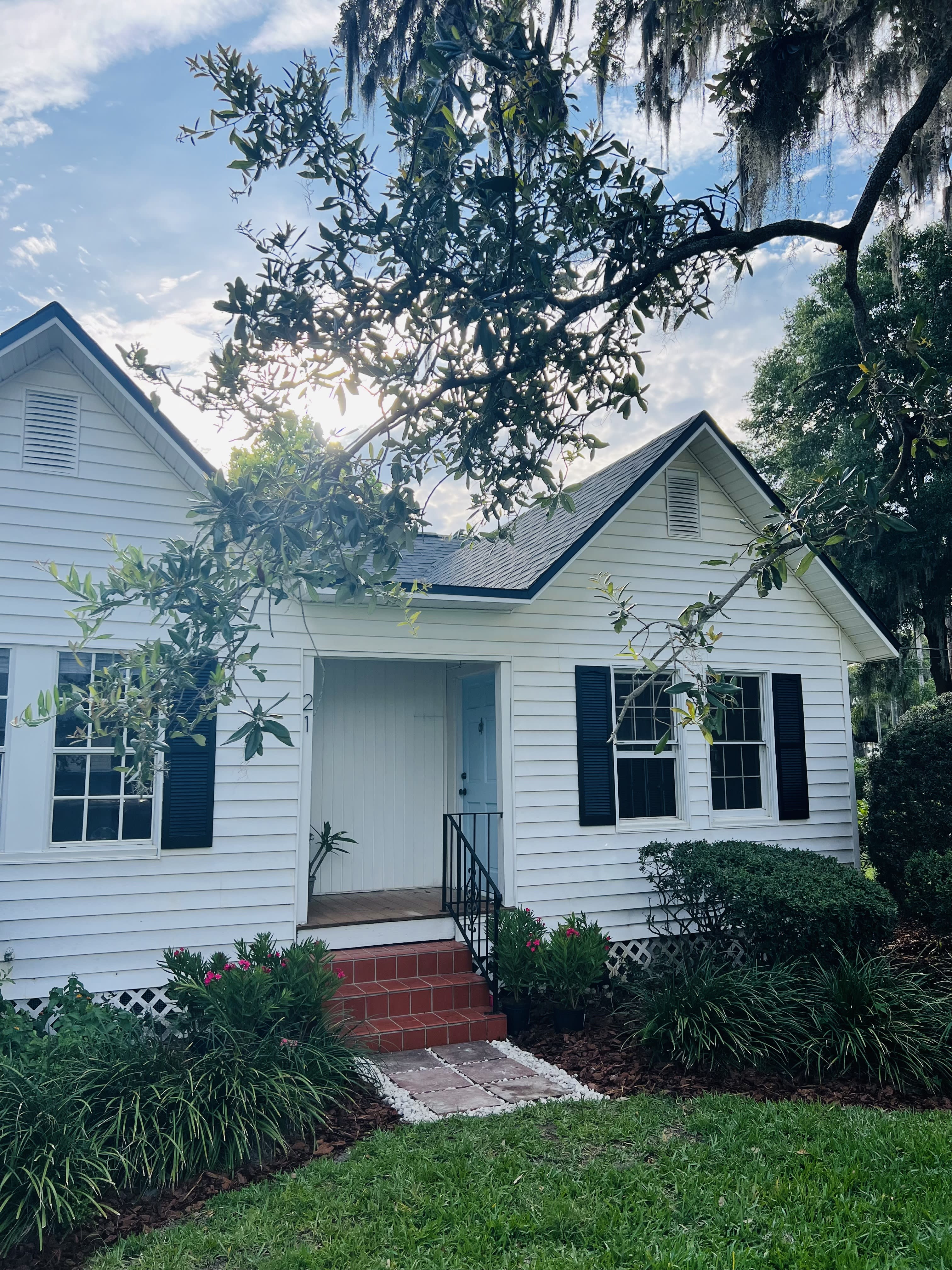 21 North Brock Street – photo 1