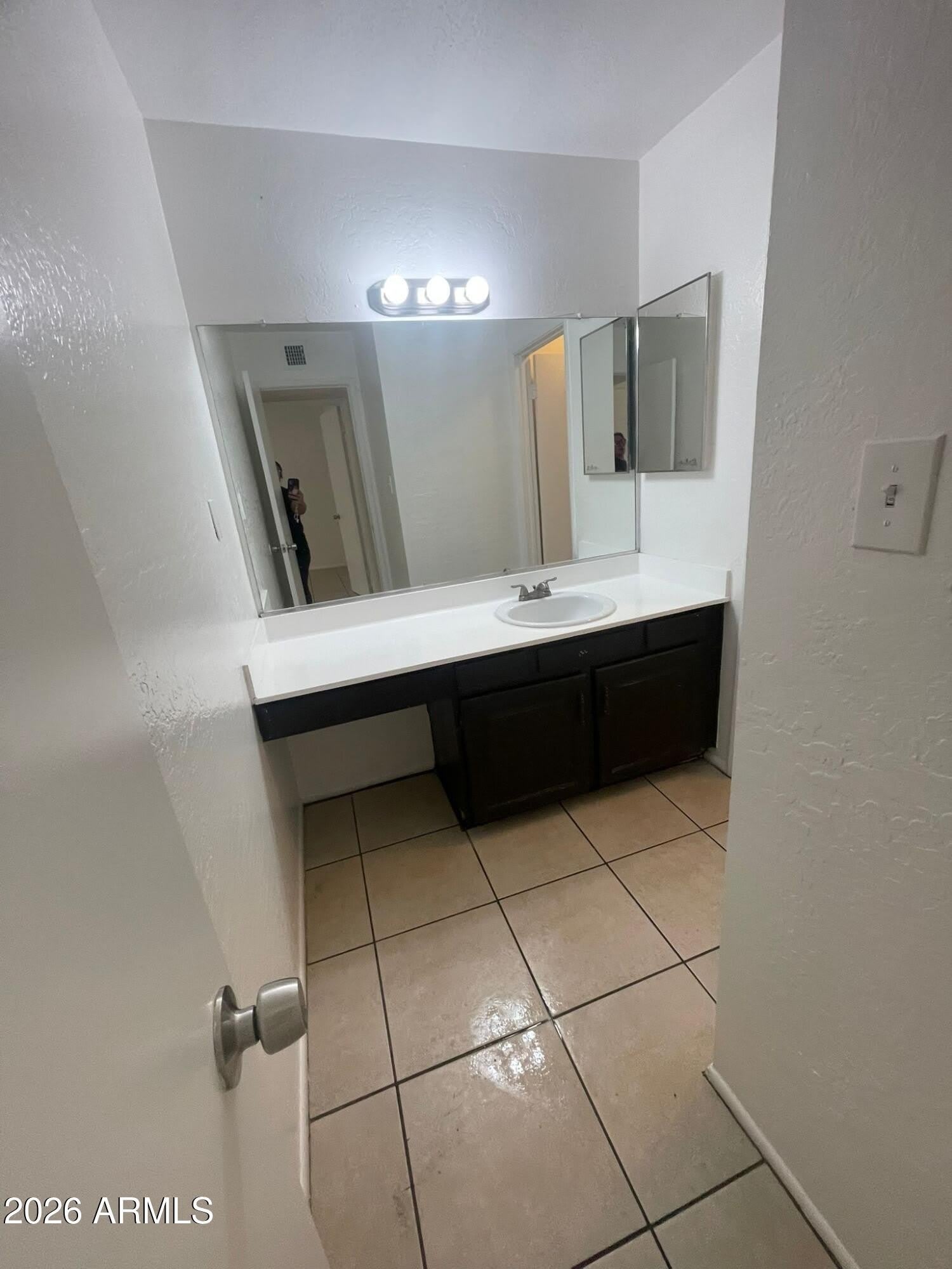 2666 N 43RD Avenue – photo 5
