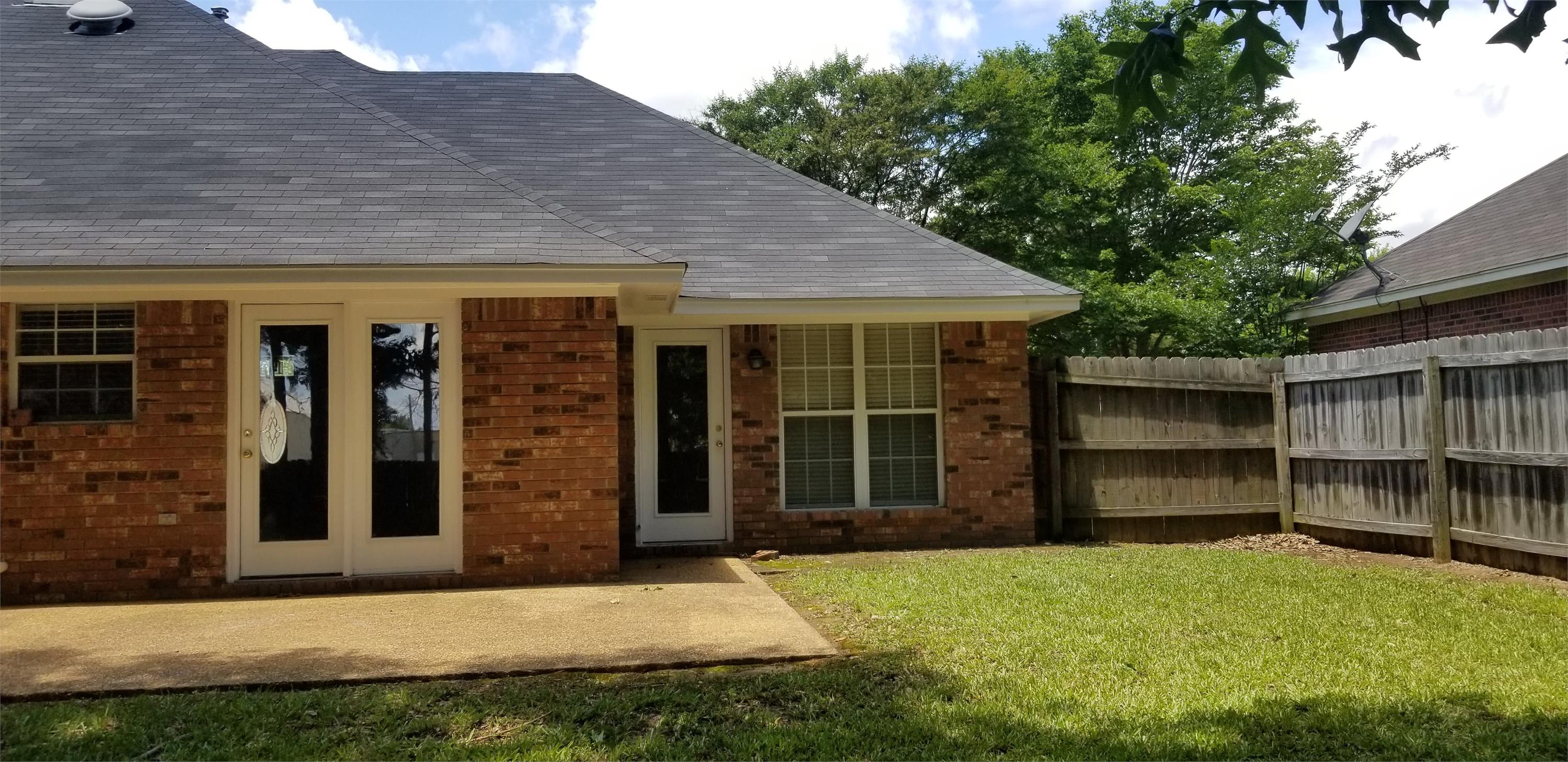 124 Hunters Row – photo 2