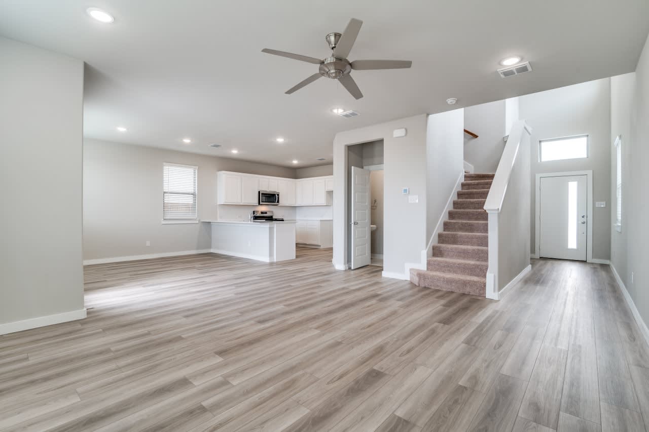 2717 Green River Road – photo 2
