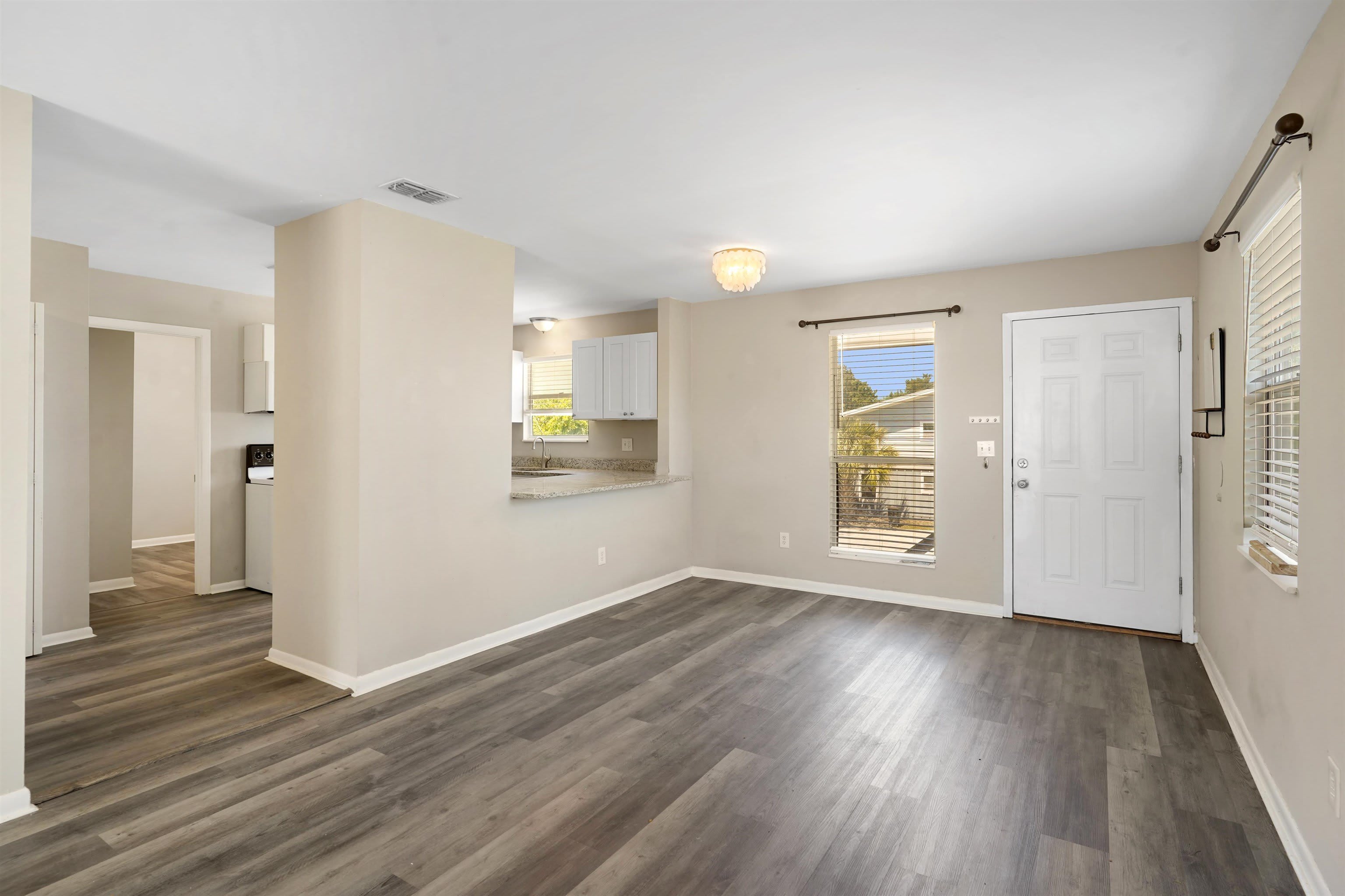 207 9th Street – photo 4