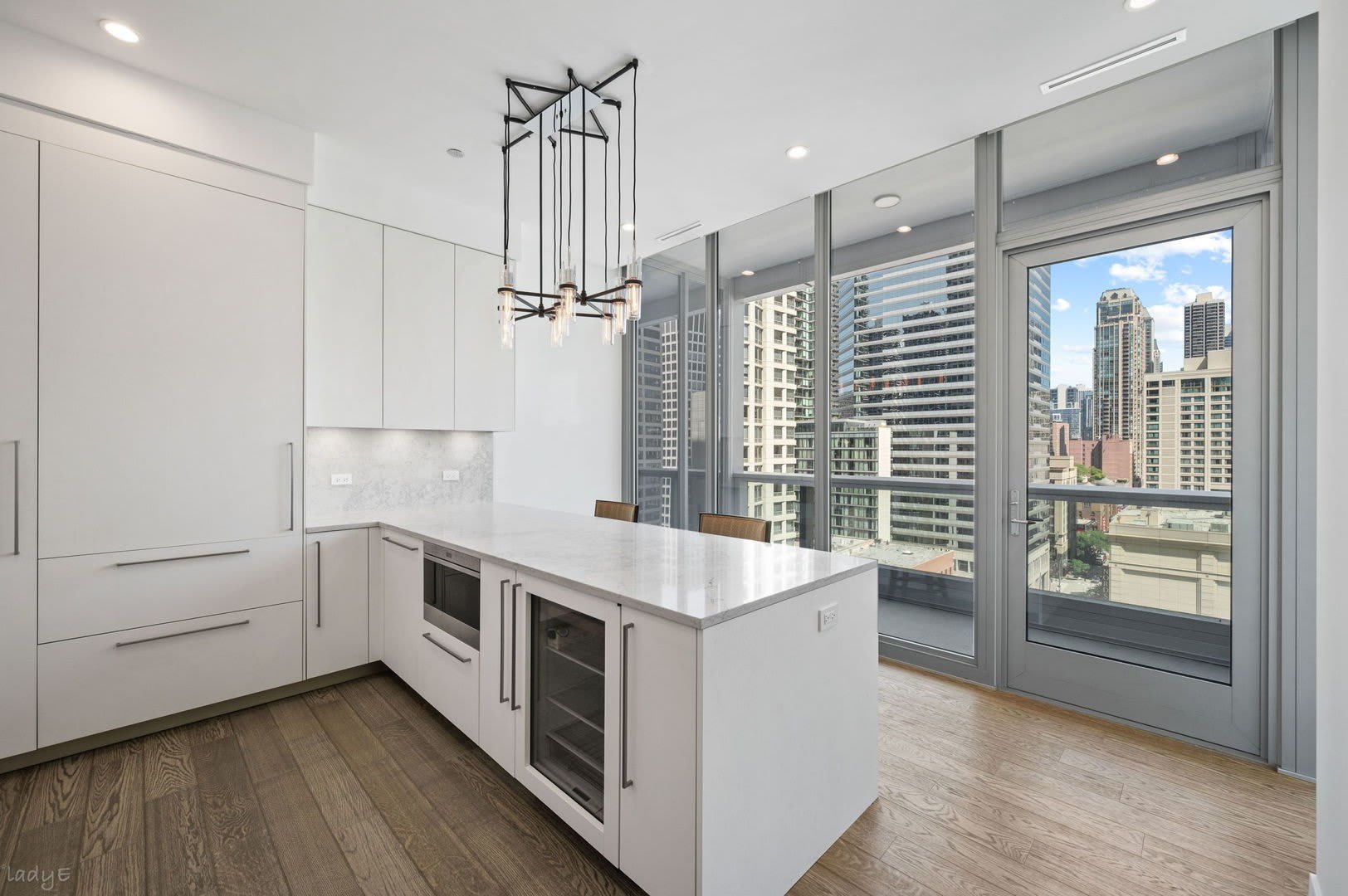 403 N Wabash Avenue – photo 5