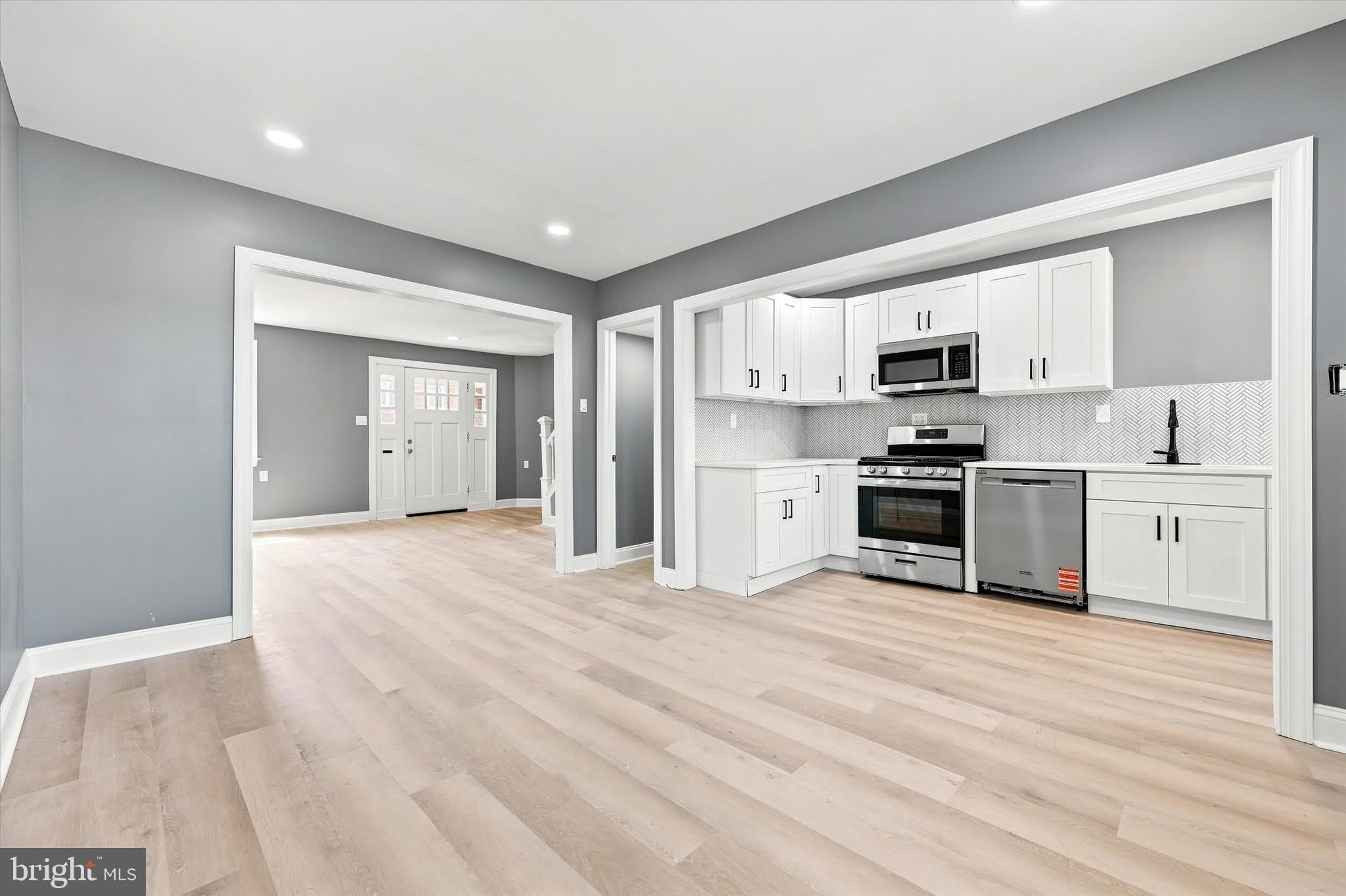 406 KINGSLEY Street – photo 5
