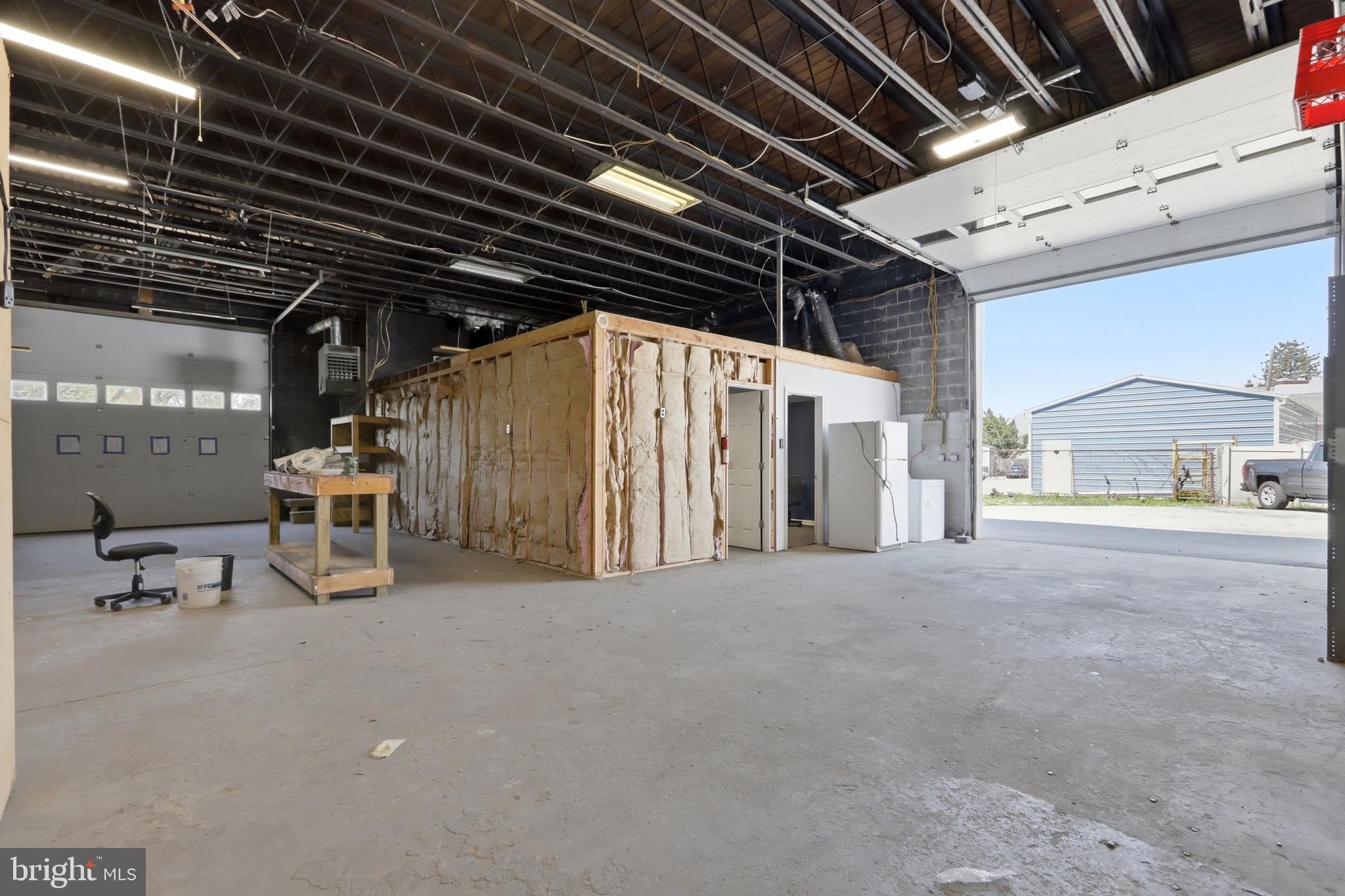 1668 CHICHESTER AVENUE – photo 3