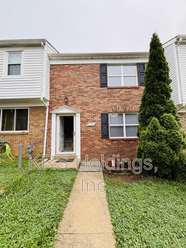 1235 Thomas Jefferson Pl – photo 1