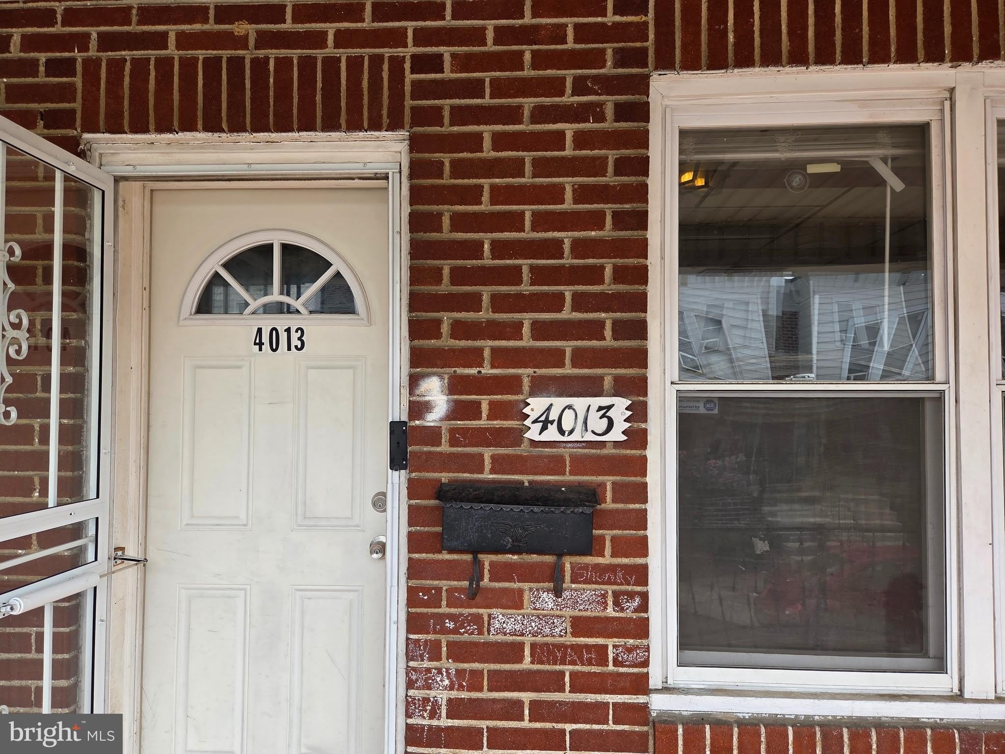 4013 CRESTON ST – photo 2