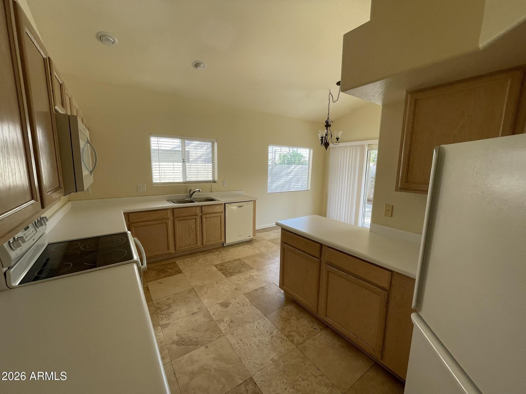 629 S OAK Street – photo 4