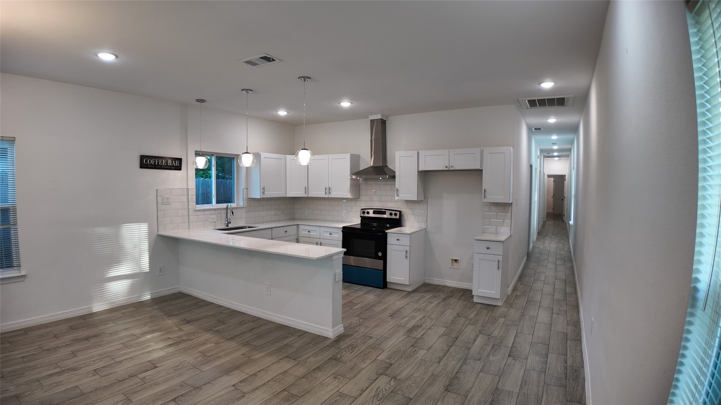 4709 Lee Street – photo 3