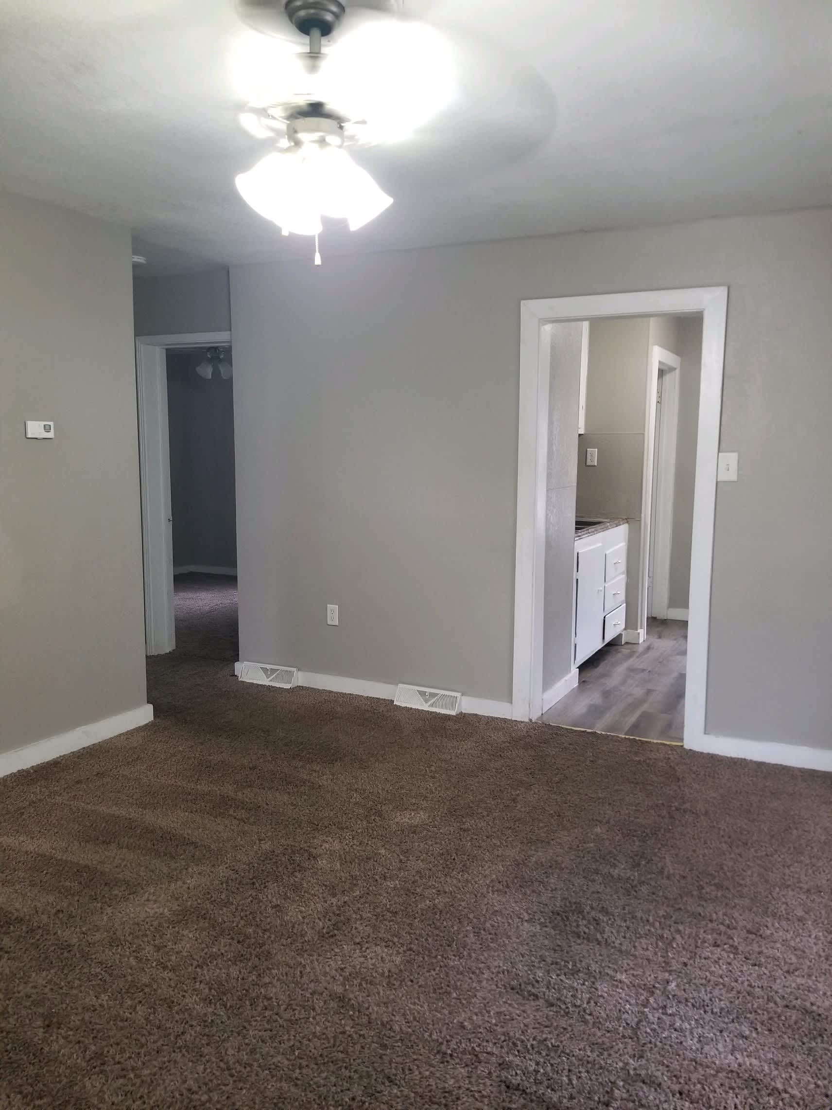 1546 E Division Street – photo 5