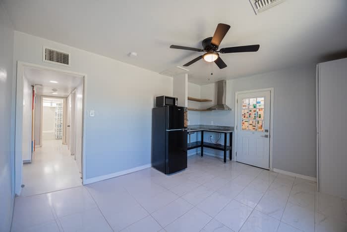 4001 North 15th Avenue – photo 4