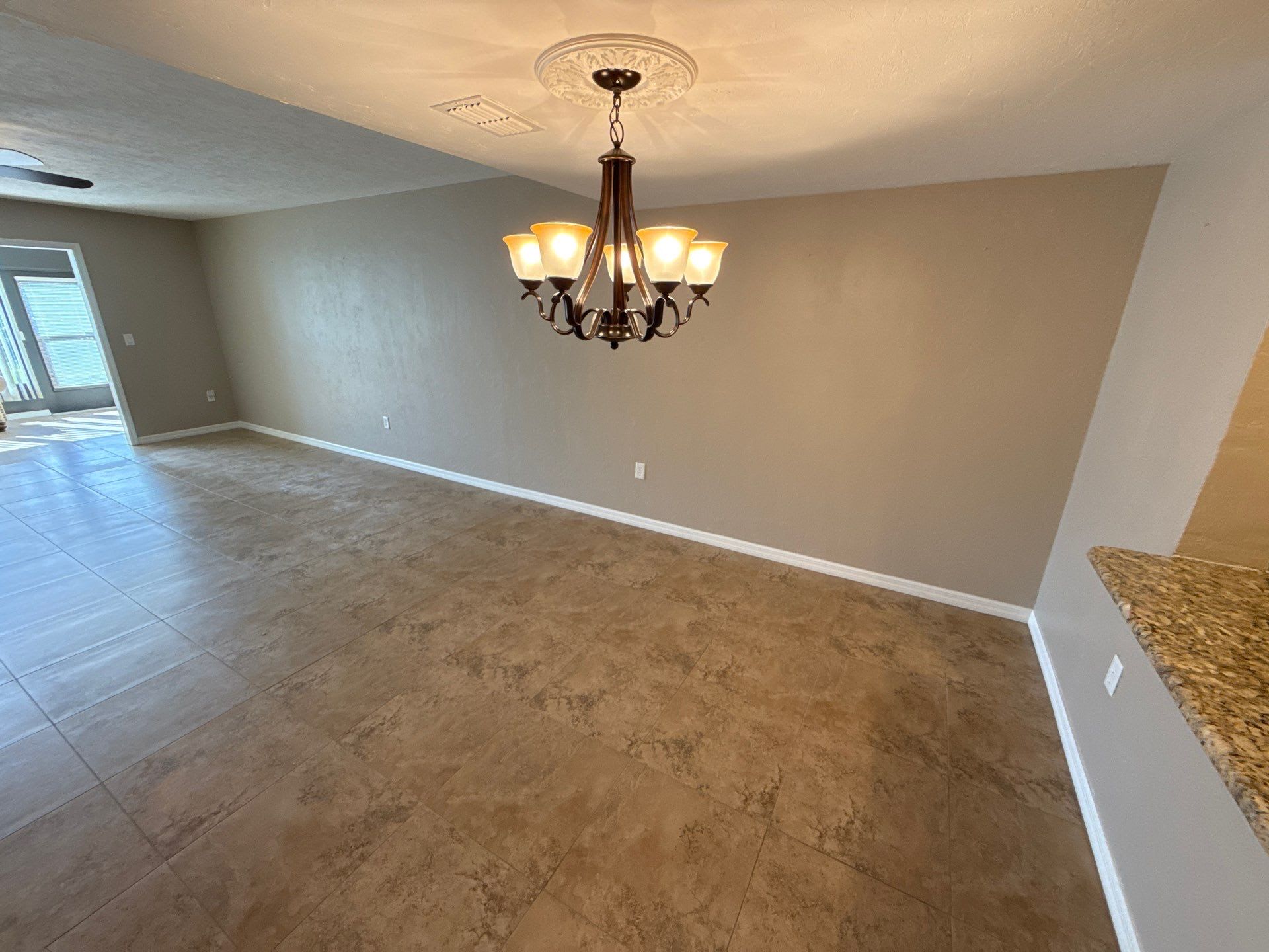 790 E Gilchrist Ct Apt 2B – photo 5