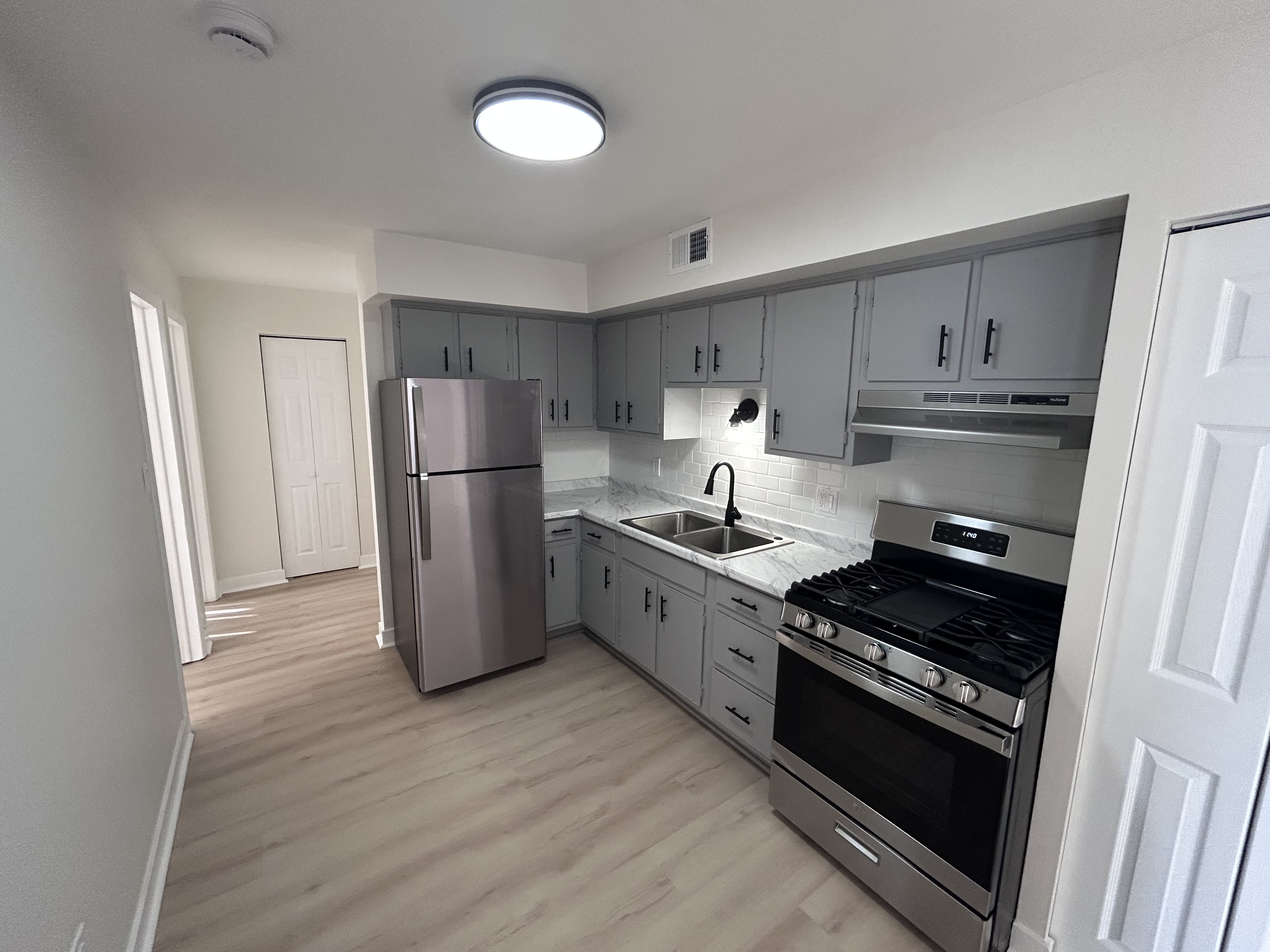 703 E 12th St – photo 5
