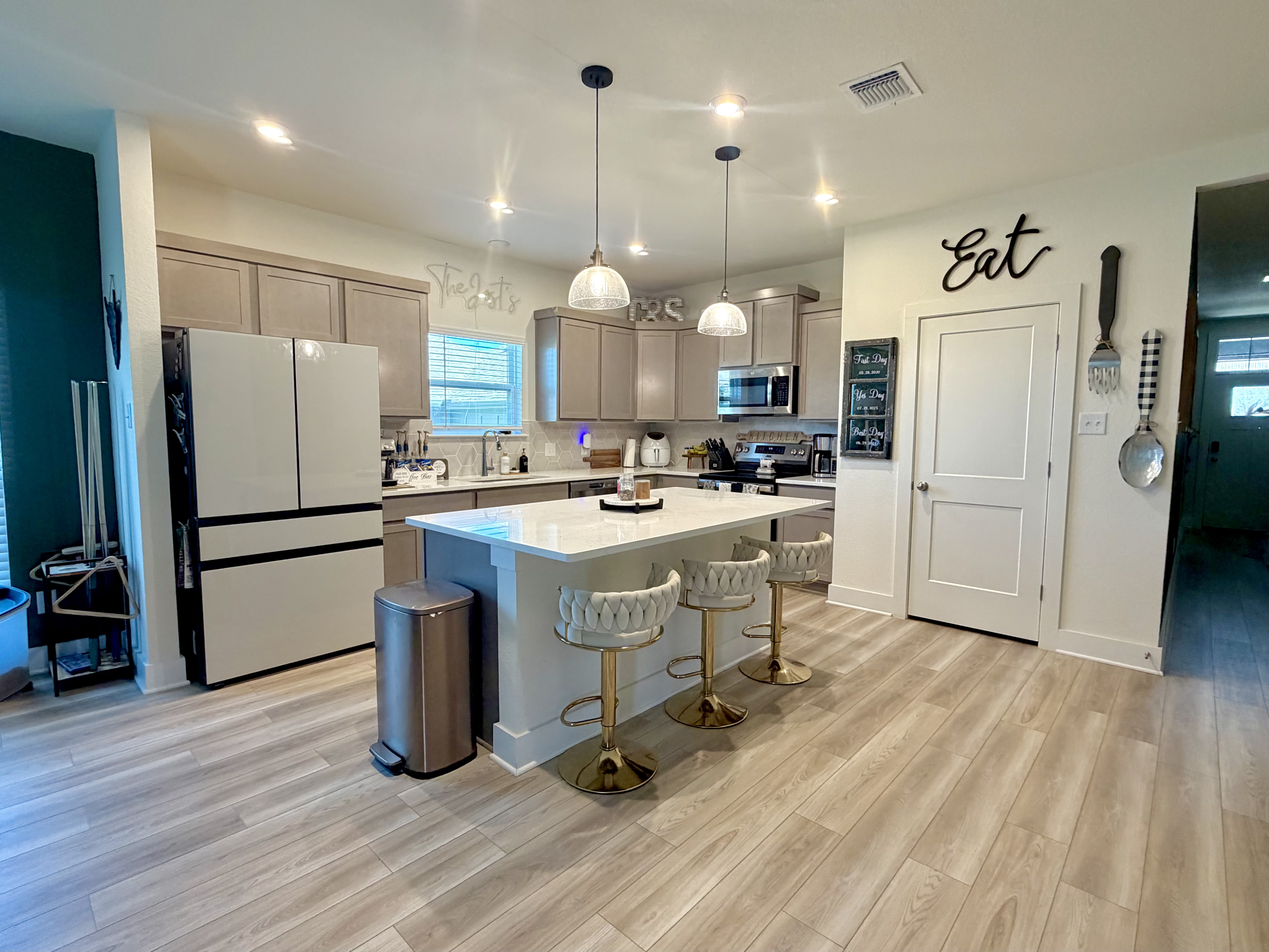 2026 Yarrelton Dr – photo 5