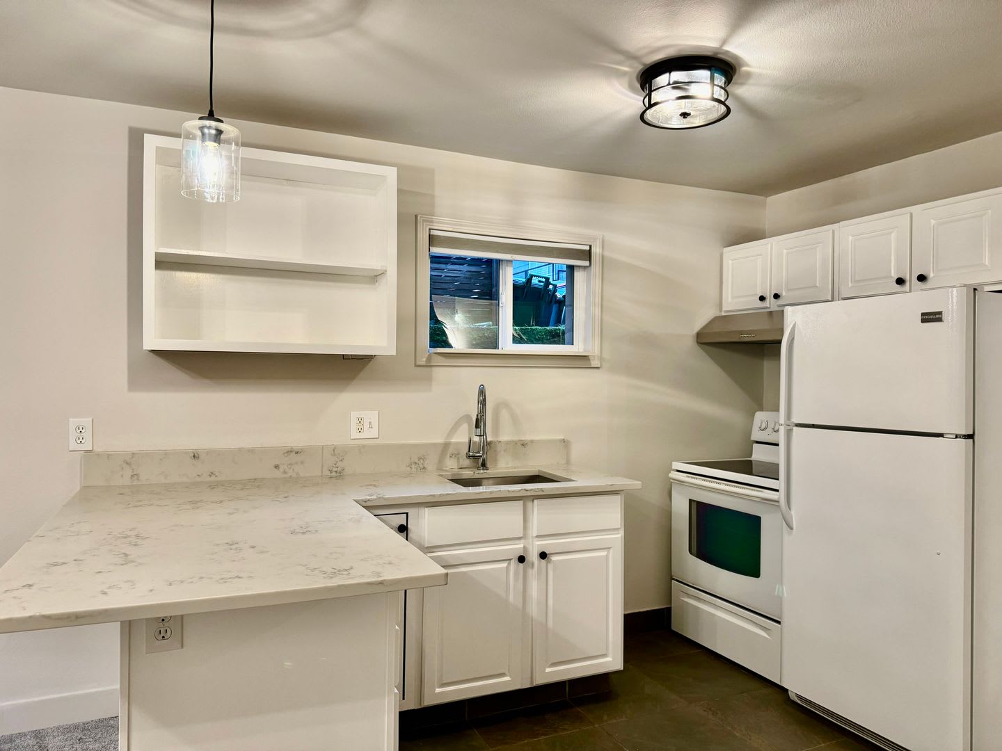 1 Bed 1 Bath Condo Walk Score 92 – photo 4