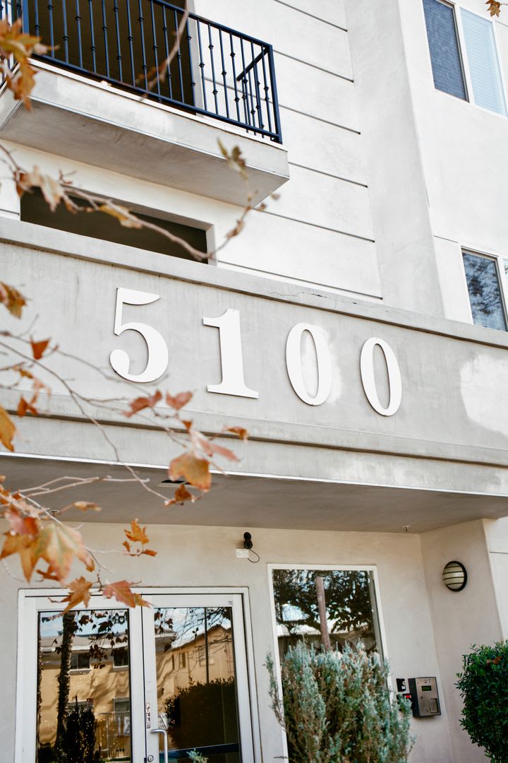 Sherman Oaks Place – photo 4