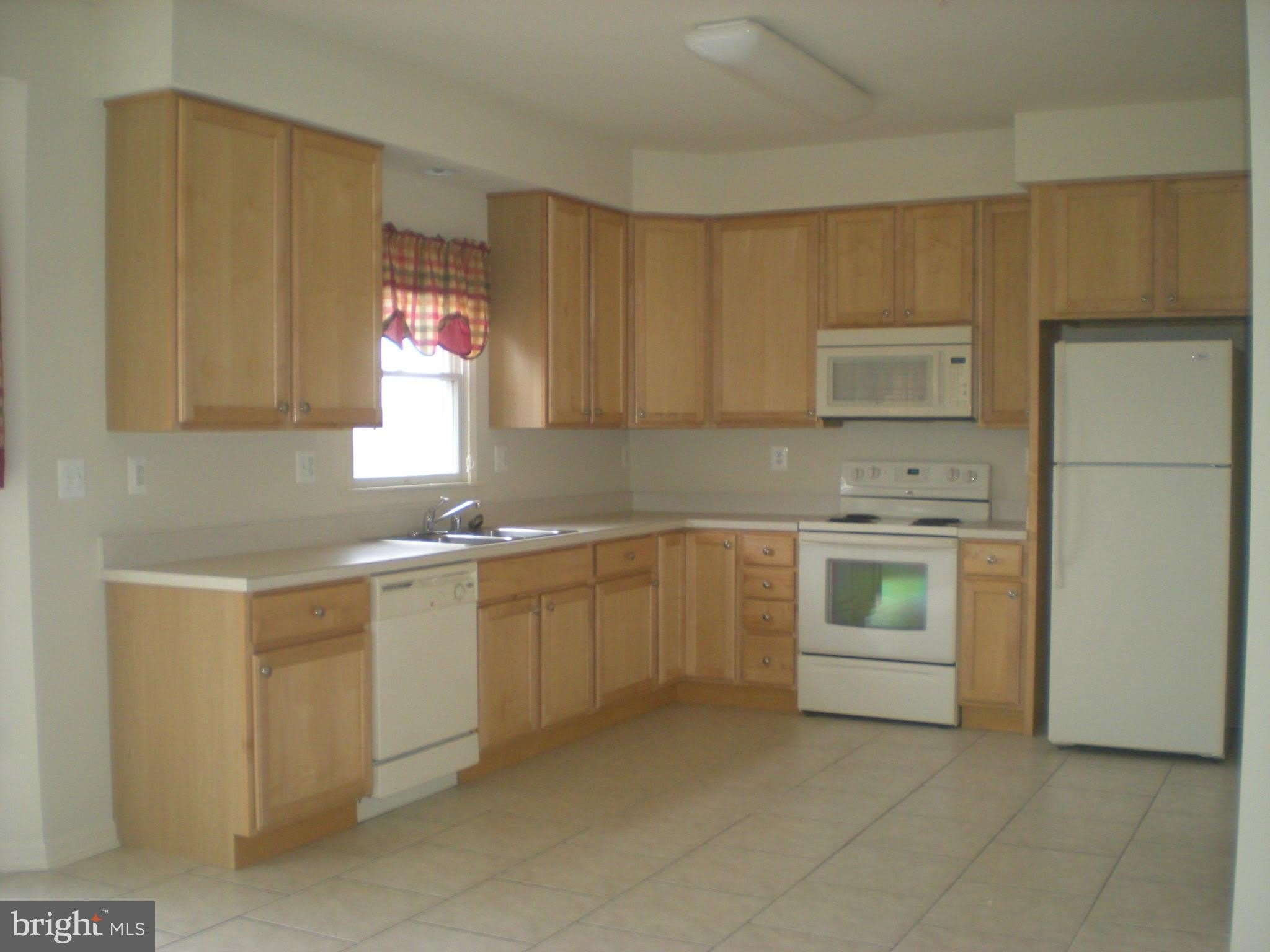 309 GOLDENROD Court – photo 4