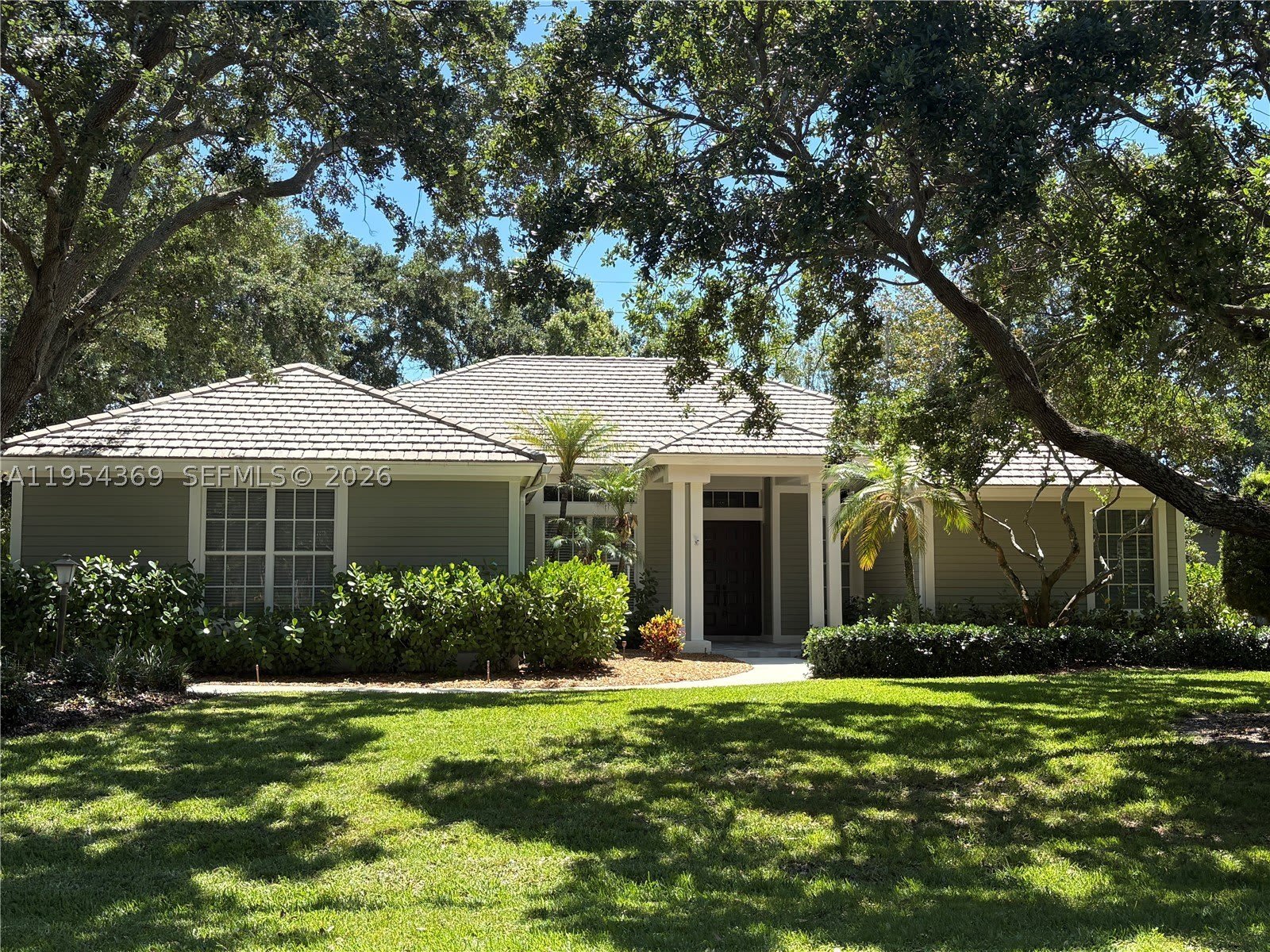 18265 SE Ridgeview Dr – photo 1