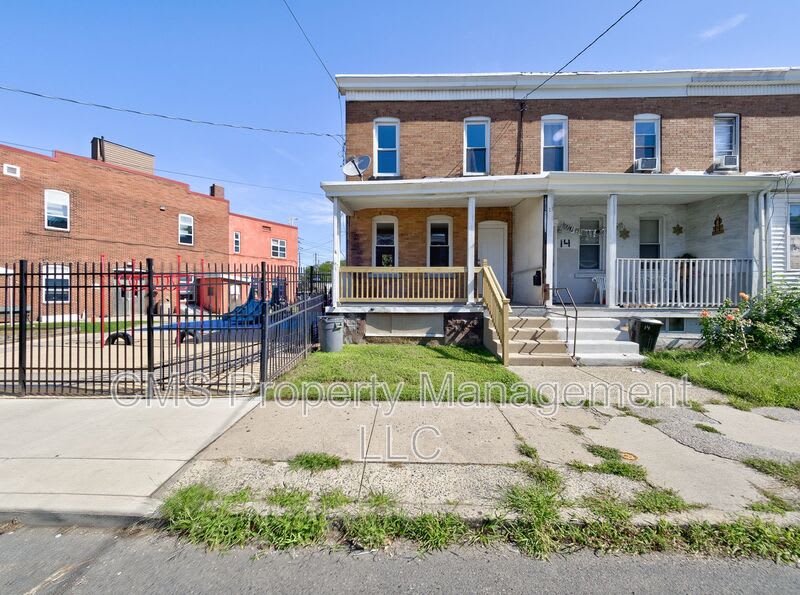 12 Adella Ave – photo 2